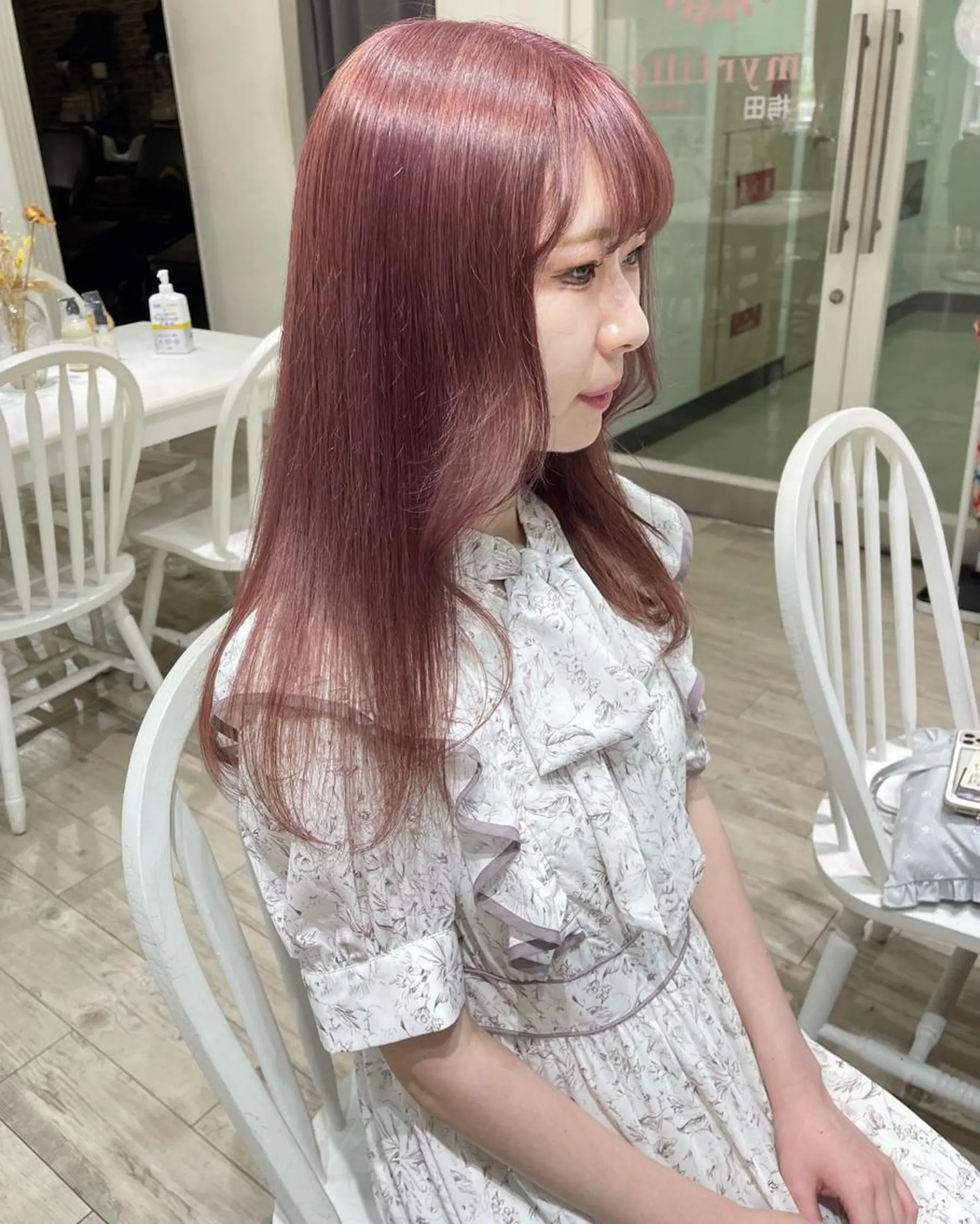 ロング カラー ブリーチ ラベンダーカラー ピンクカラー ピンクラベンダー カット ヘアカラー トリートメント 盛れる顔まわり✨🎀 レイヤー別所好葉のヘアスタイル