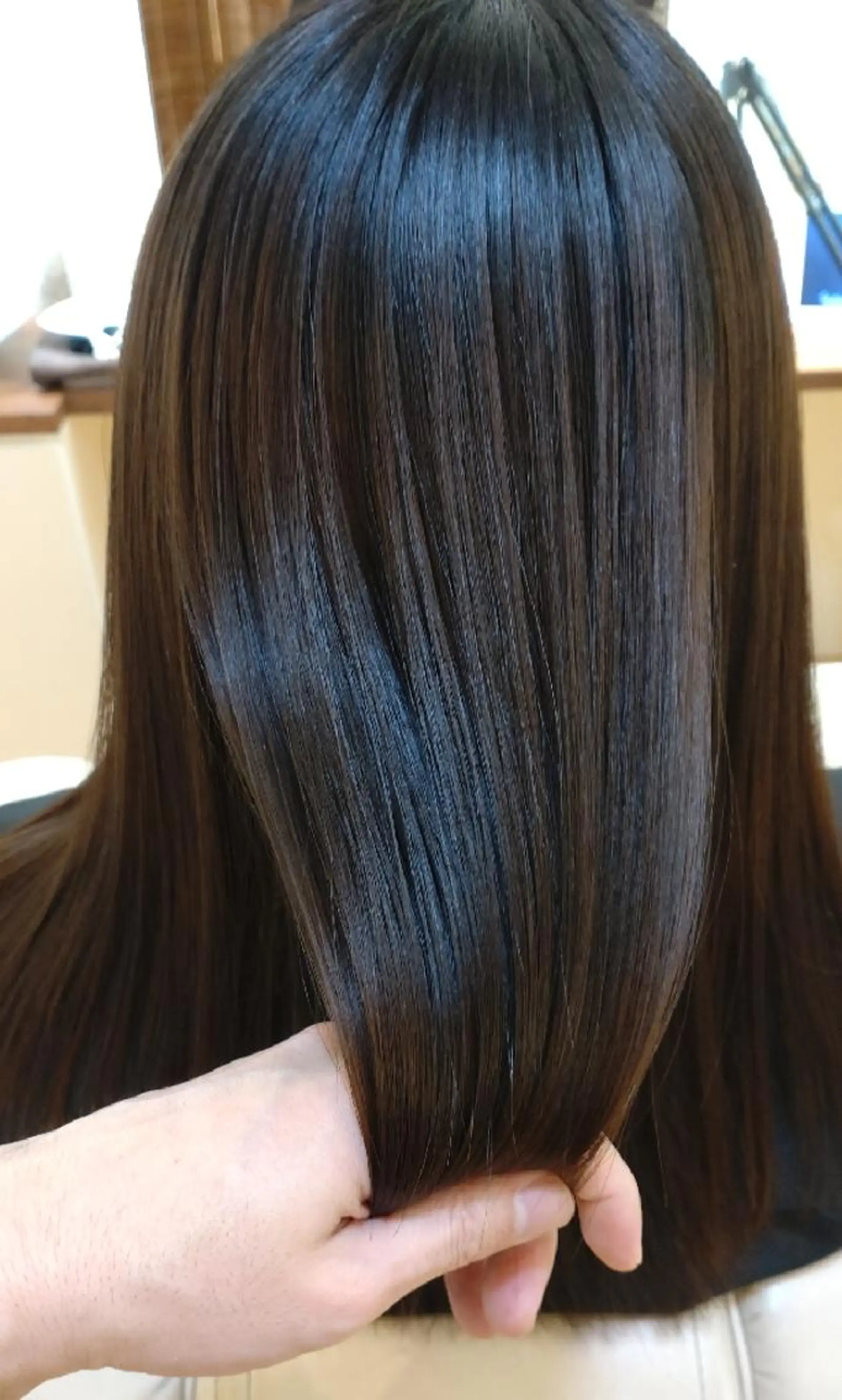 セミロング カット 縮毛矯正 トリートメント ヘアセット 戸高 裕也のヘアスタイル