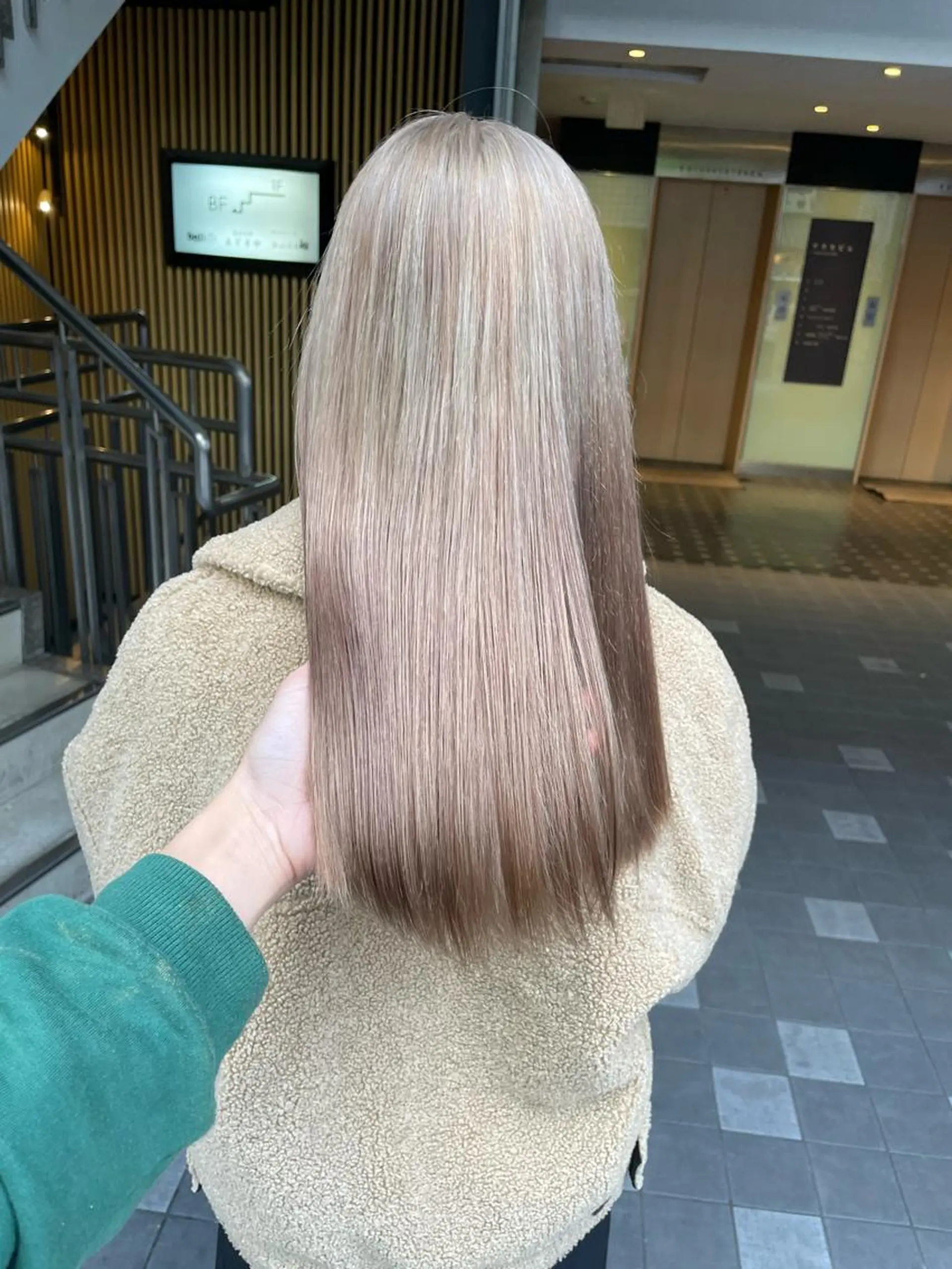 ロング 美髪矯正 蓮のヘアスタイル