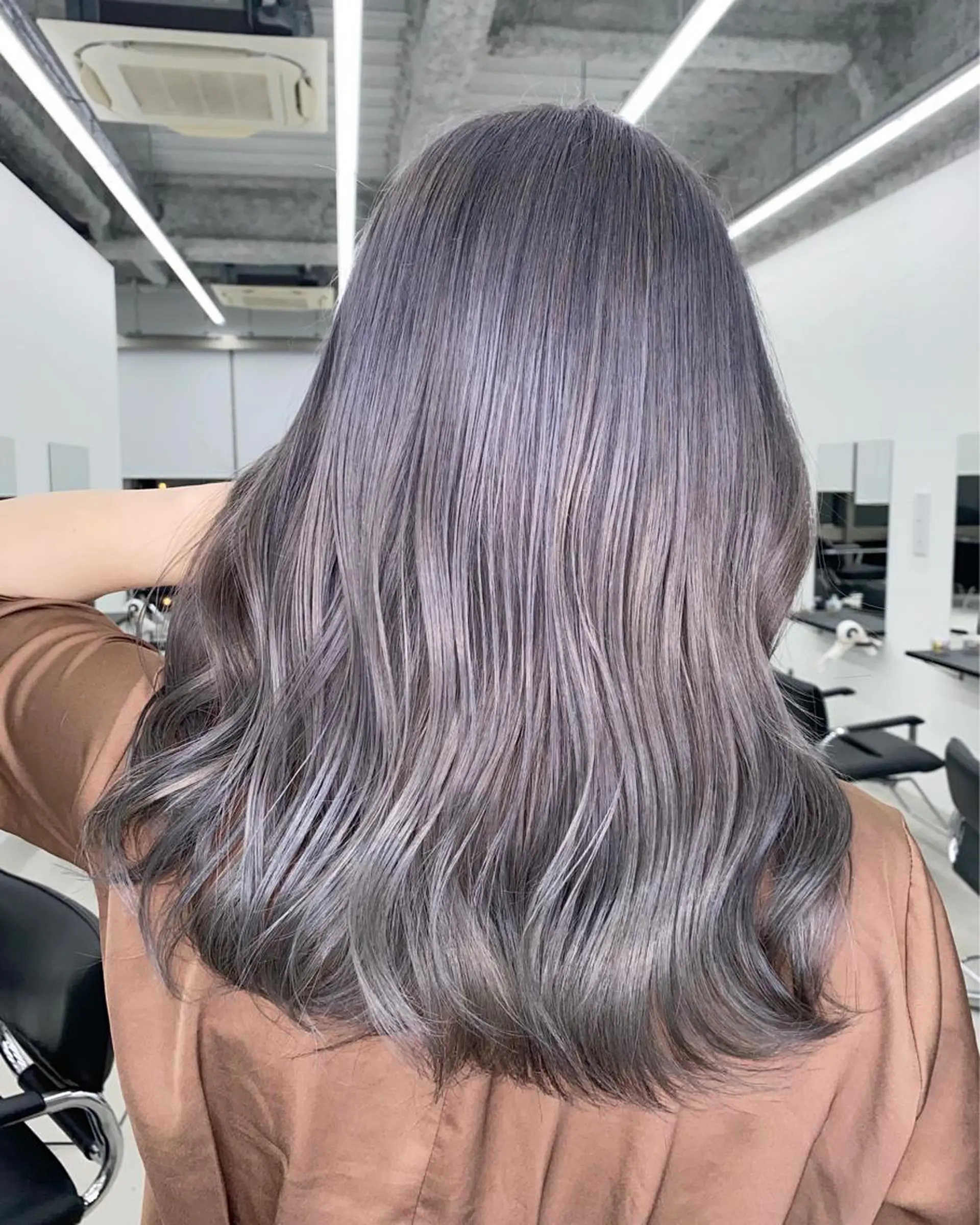 セミロング 手島 カミラのヘアスタイル