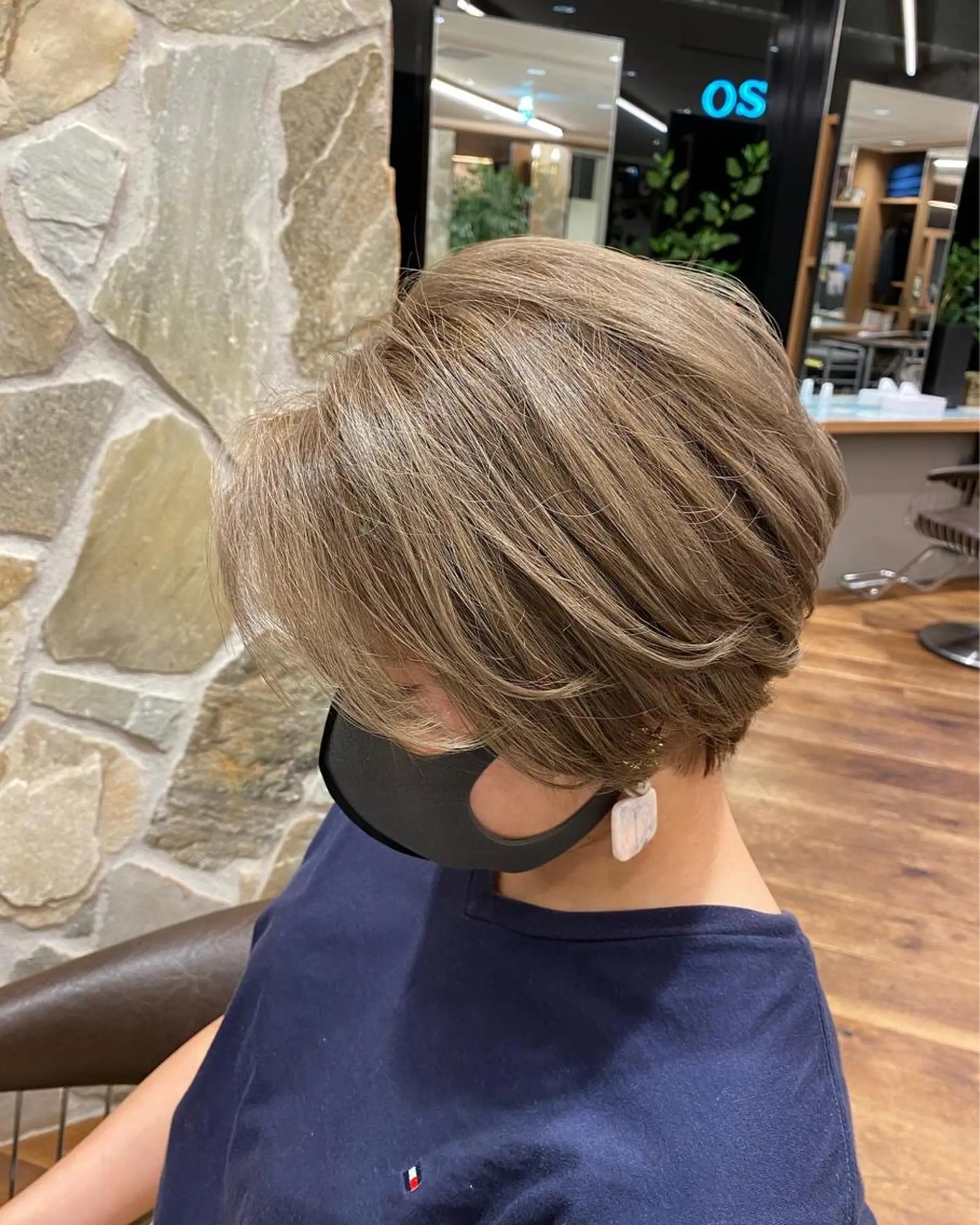 ショート レイヤー/グレージュ メンズパーマのヘアスタイル