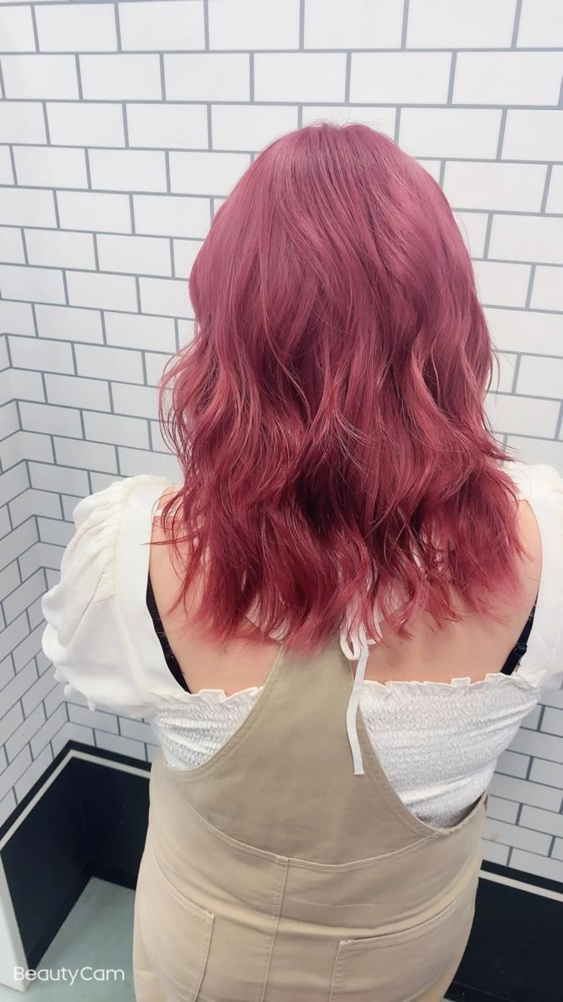 ミディアム UNDER vr 【アンダーバー】のヘアスタイル