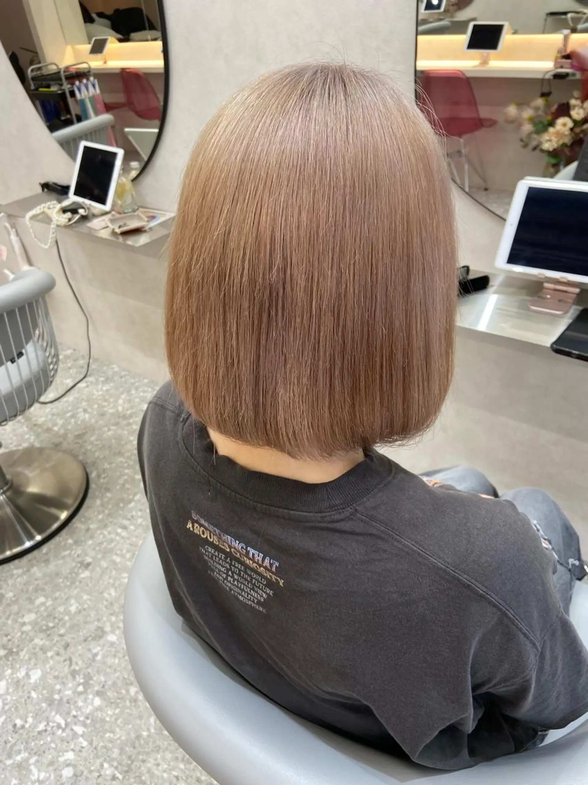 ミディアム カラー シールエクステ ベージュカラー ブリーチ ブラウンカラー ケアカラー カット ヘアカラー トリートメント 新宿/韓国ヘア 中明度カラー/かやのヘアスタイル