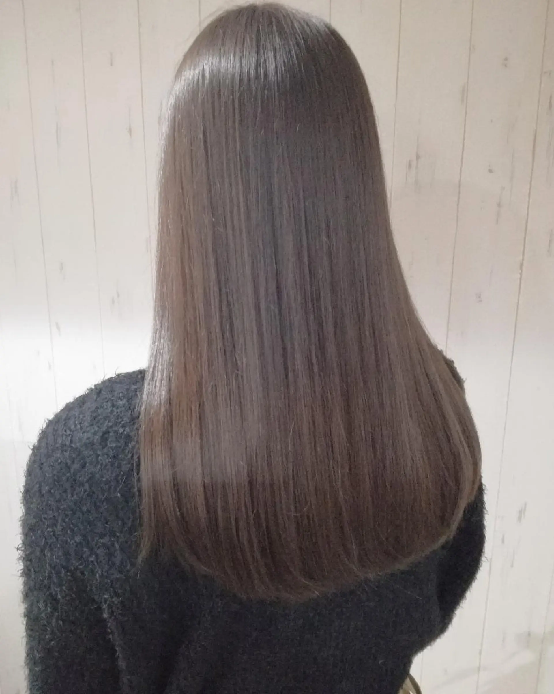 カラー ロング ベージュカラー ヘアカラー トリートメント 西川 敏夫のヘアスタイル