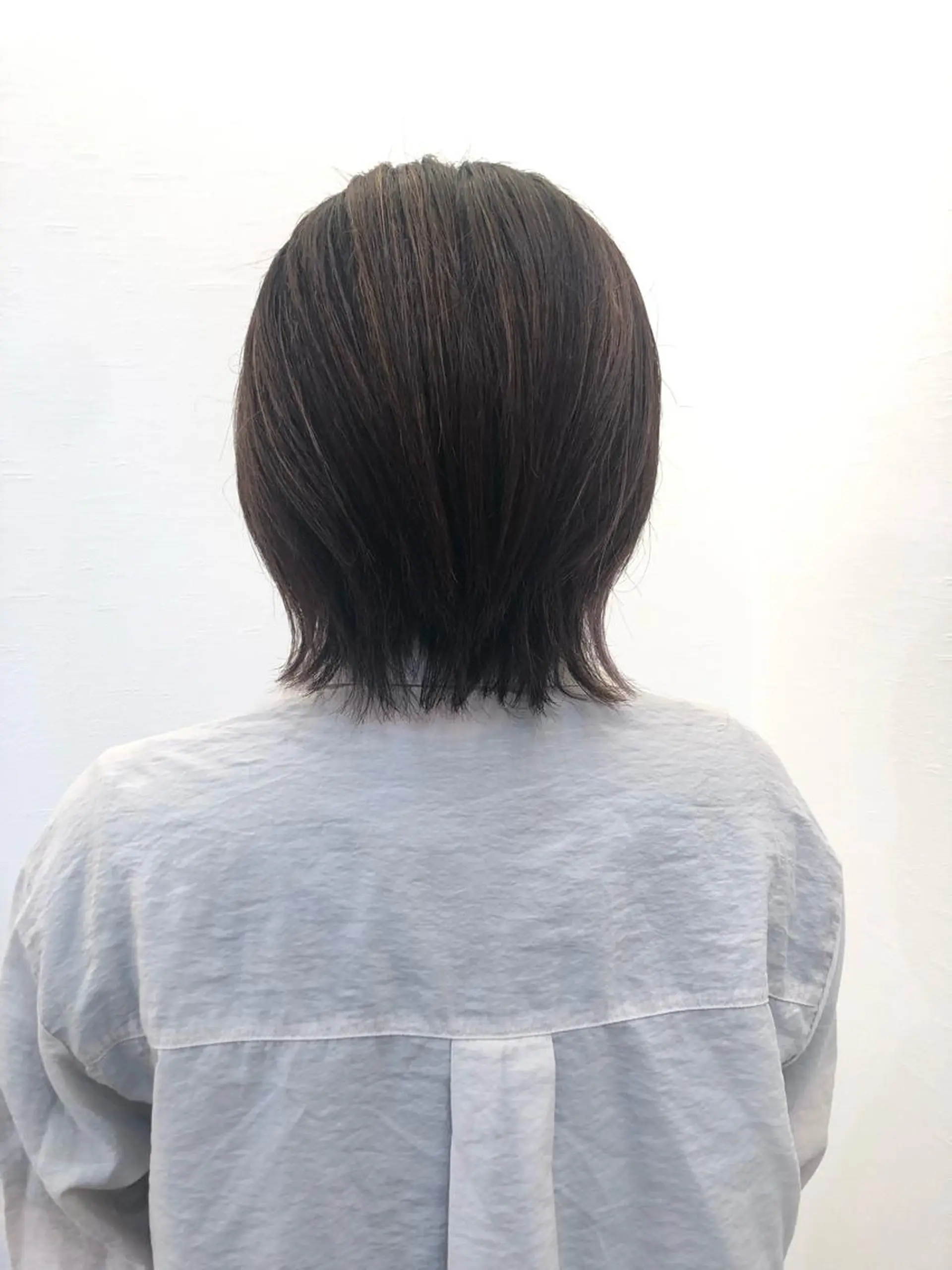 ミディアム ツノガイ エリのヘアスタイル