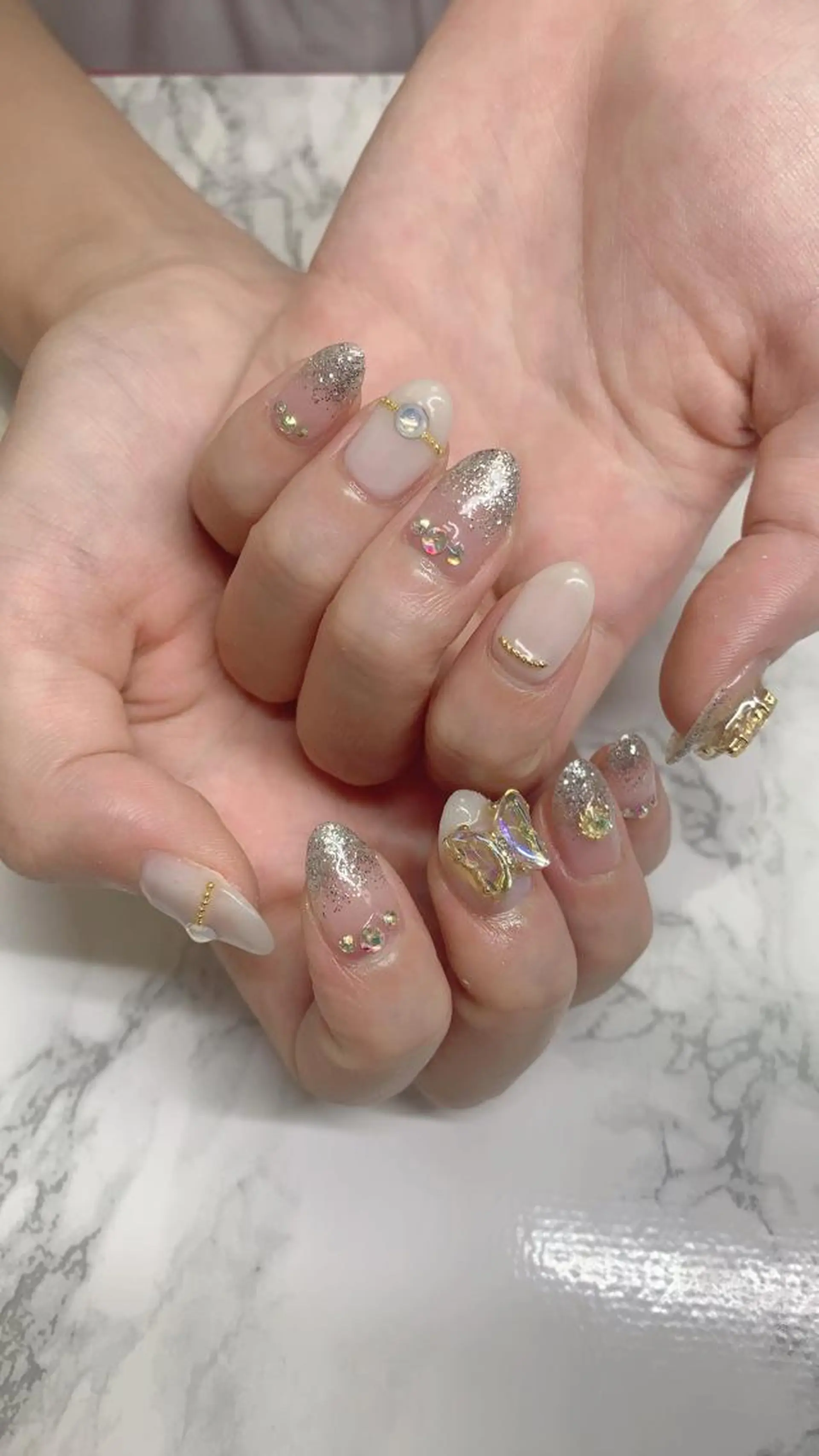 ネイル はな💎ネイル ワンホン、長さ出しのネイルデザイン