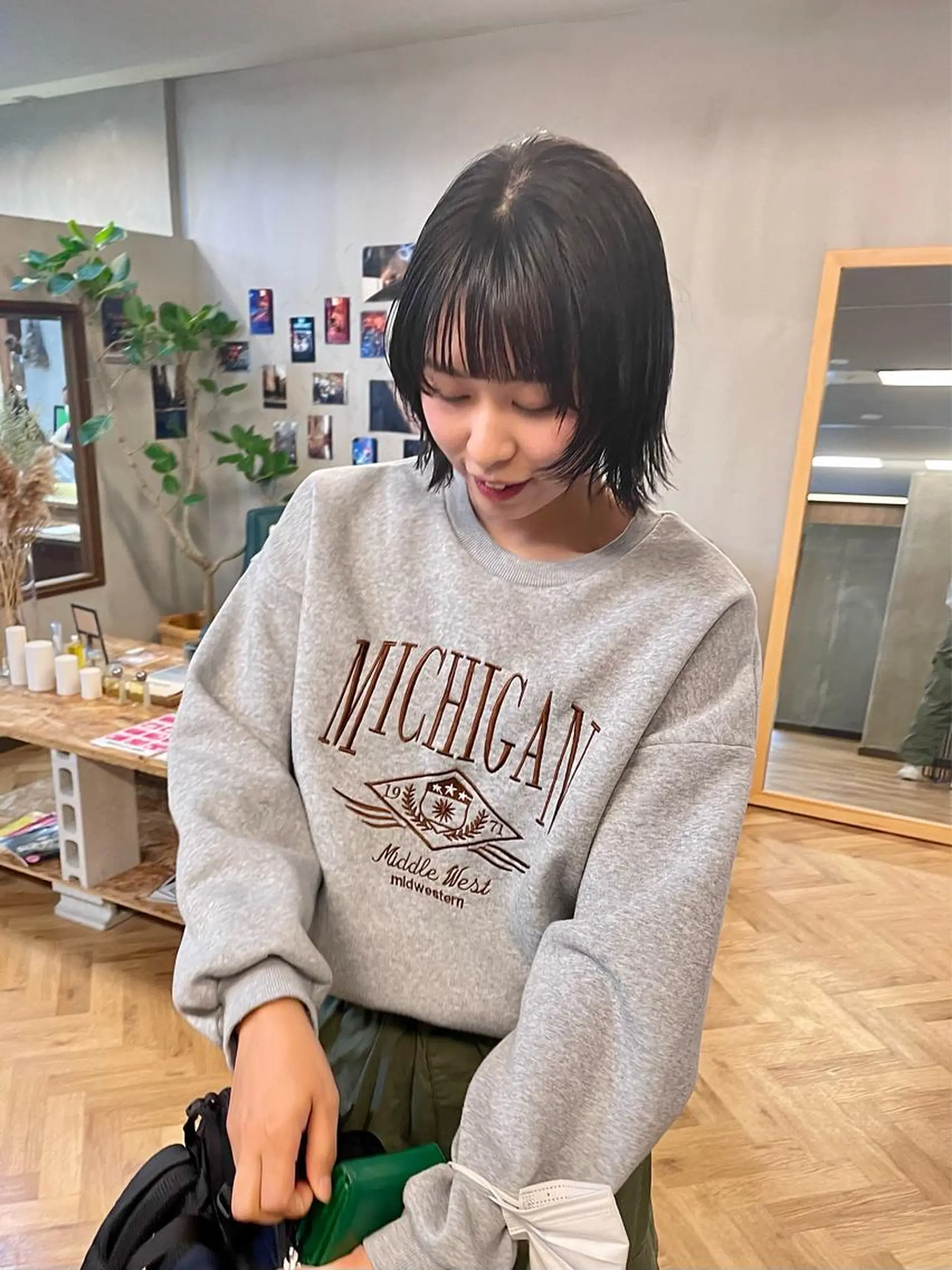 ミディアム カラー パーマ ヘアアレンジ メンズ キッズ ネイル マツエク・マツパ アイブロウ 顔まわりレイヤー レイヤーカット tatsumi/ボブ ウルフ/レイヤーのヘアスタイル