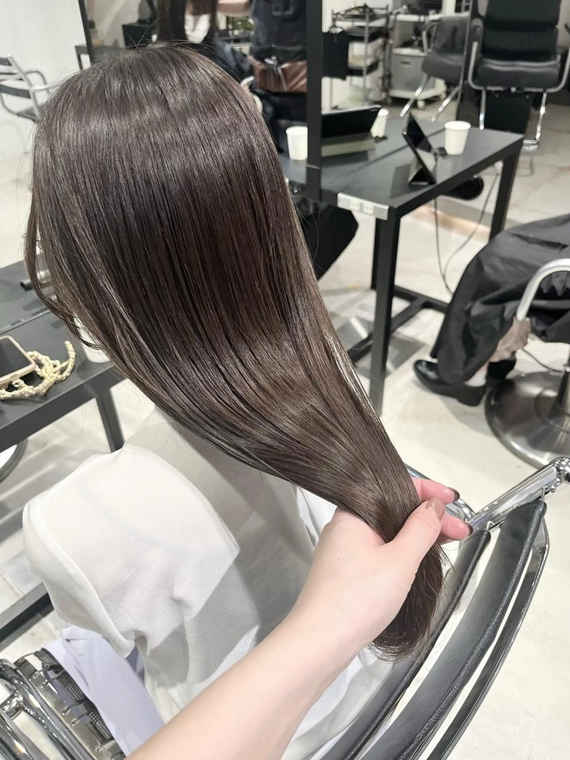 セミロング カラー パーマ ヘアアレンジ トリートメント ヘッドスパ ヘアセット 透明感/オリーブ/ グレージュ/YUKAのヘアスタイル