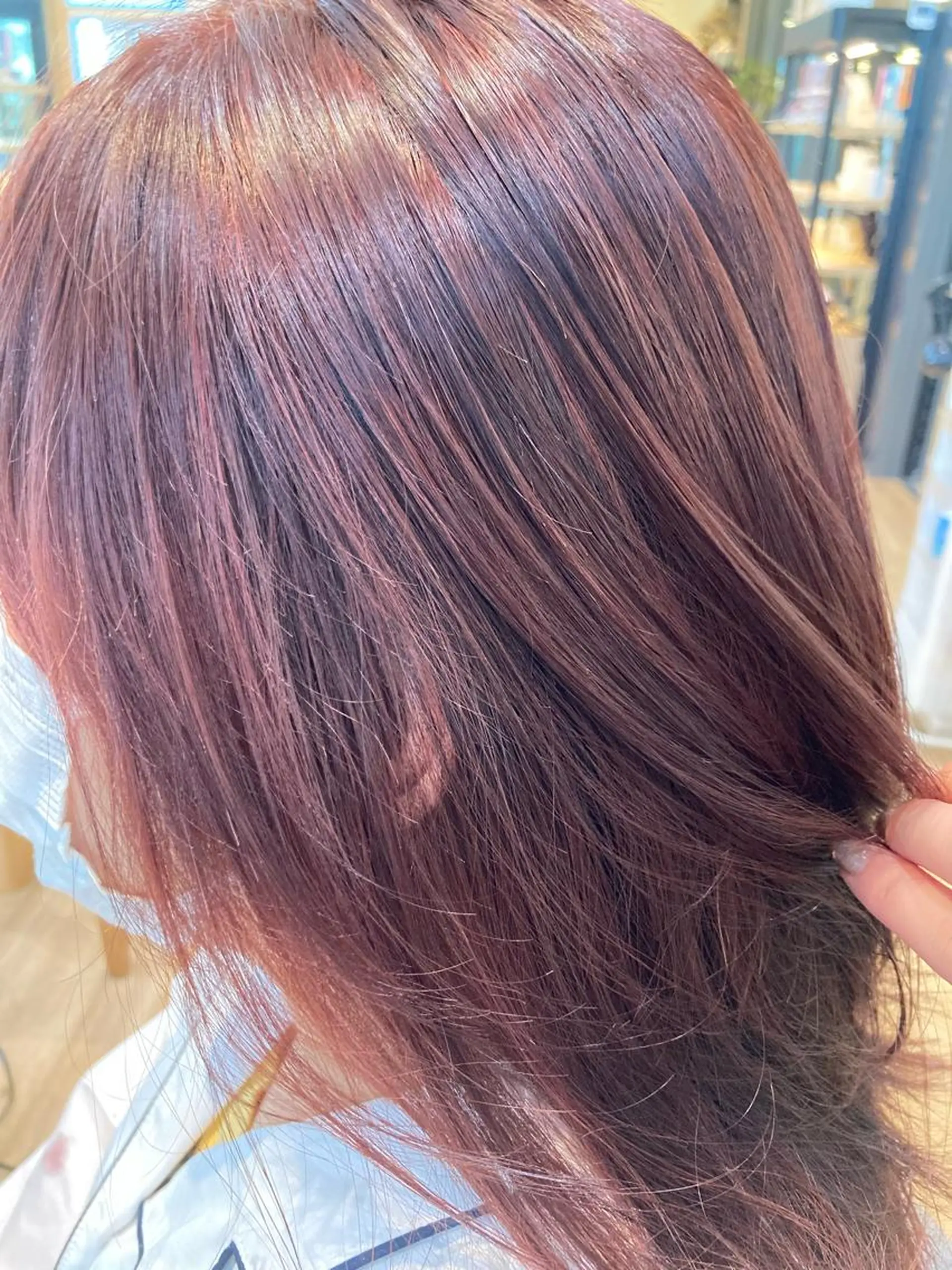 セミロング ハイライト ヘアカラー 三浦 優花のヘアスタイル
