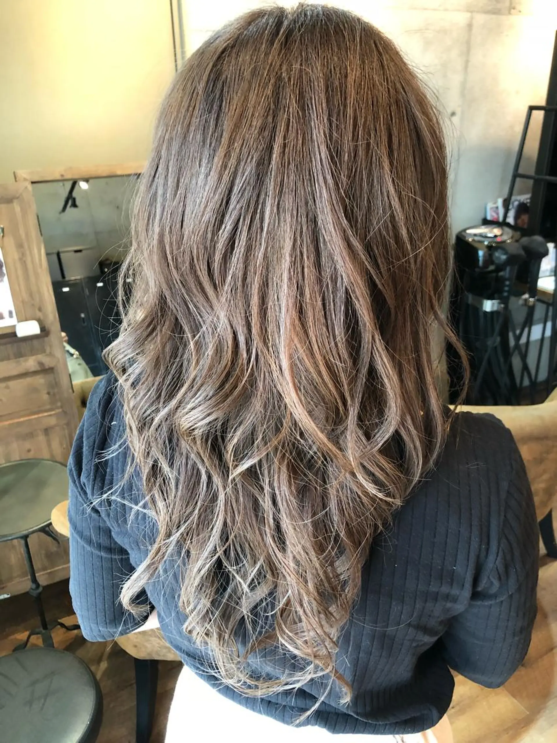 ロング 山村 直哉のヘアスタイル