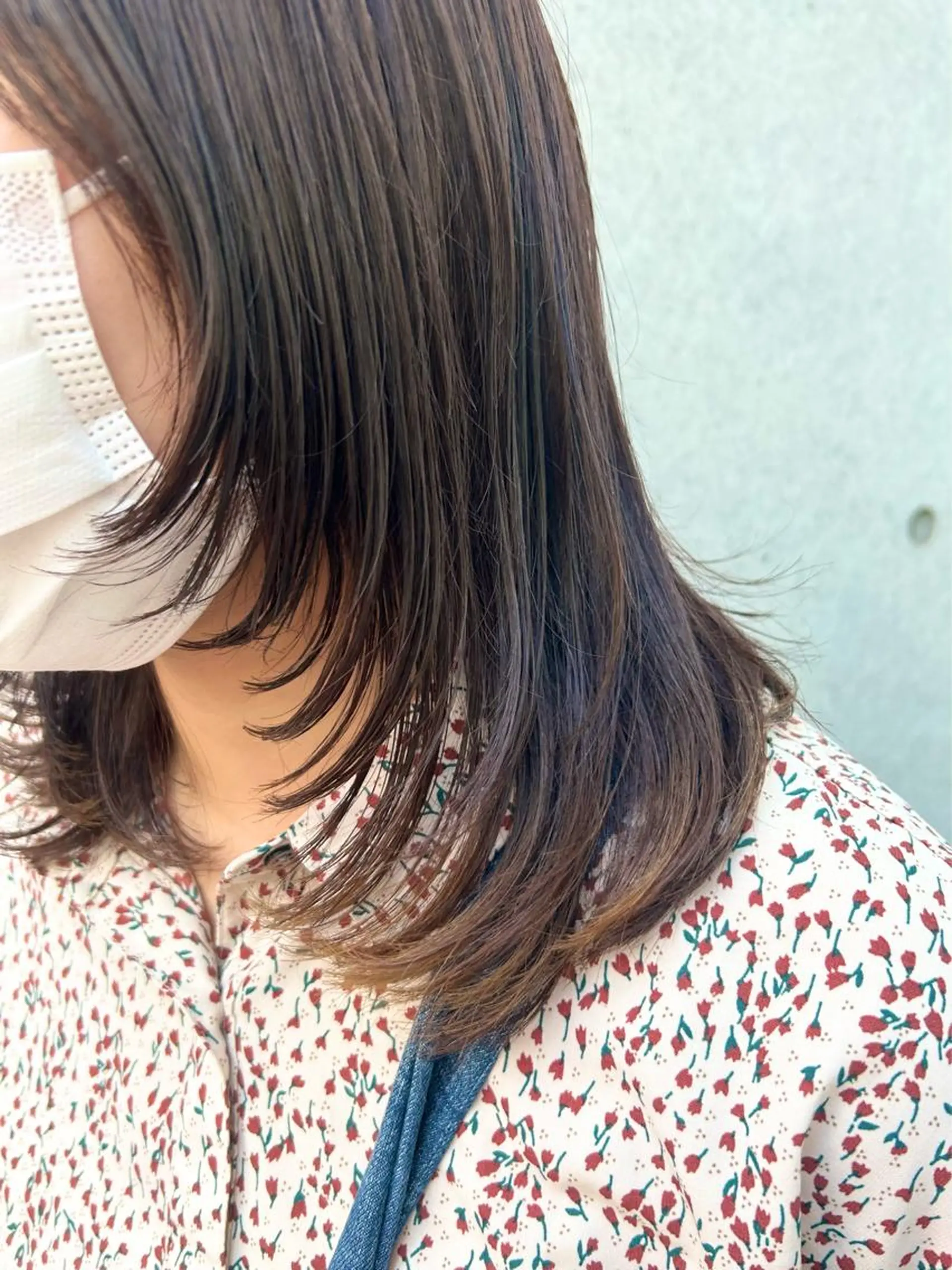 ミディアム 顔まわりレイヤー レイヤーカット 阪口 依美奈のヘアスタイル