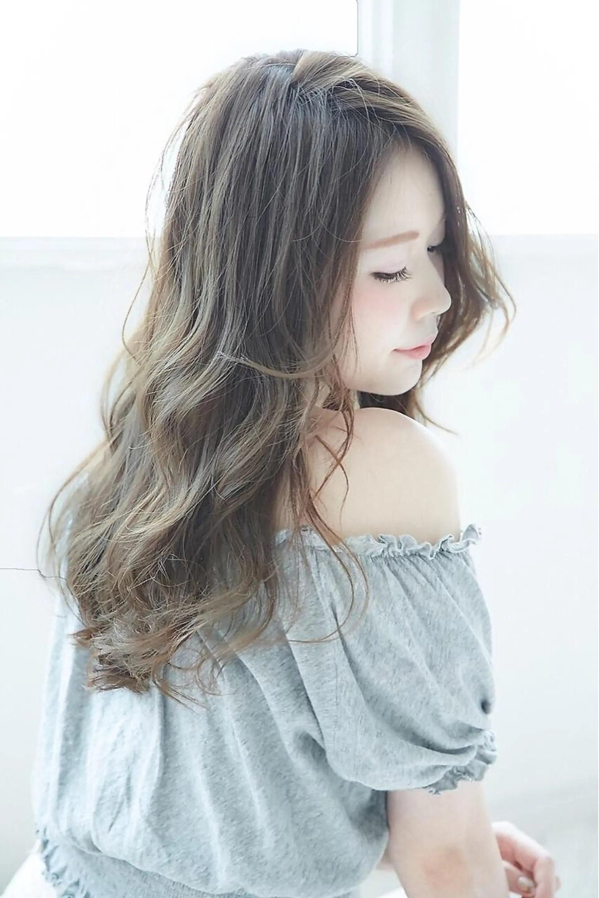 ロング カラー ニュアンスパーマ／ レイヤー／茶屋町のヘアスタイル