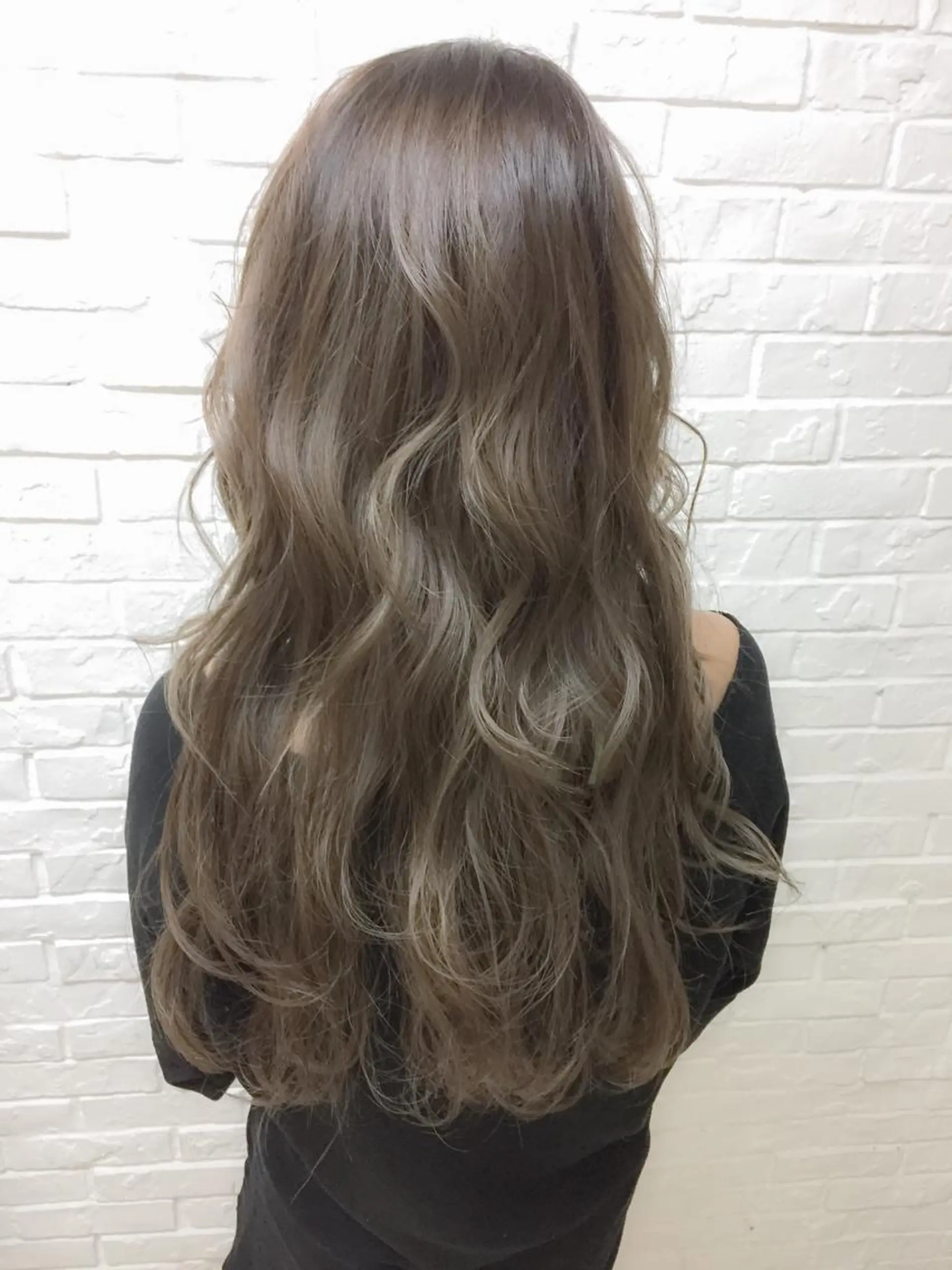 セミロング ロング カラー エクステリピート率 No.1 菊池　悠介のヘアスタイル