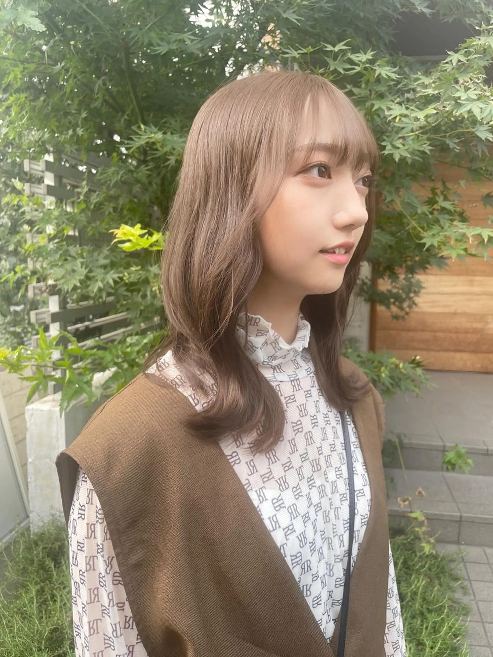 ミディアム カラー 顔周りカット 【オノザワリョウ】のヘアスタイル