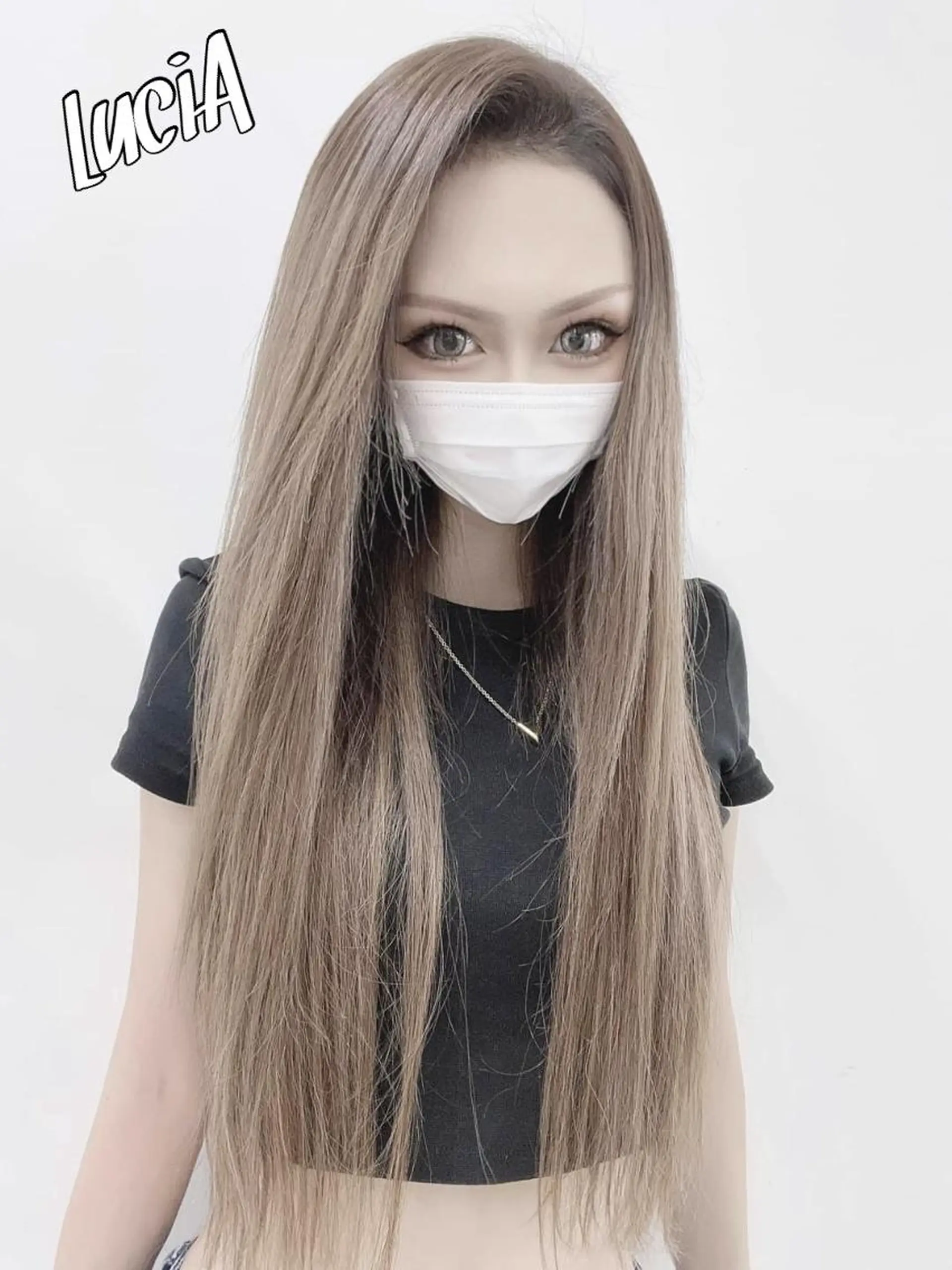 ロング カラー ヘアアレンジ LuciA エクステカラーのヘアスタイル