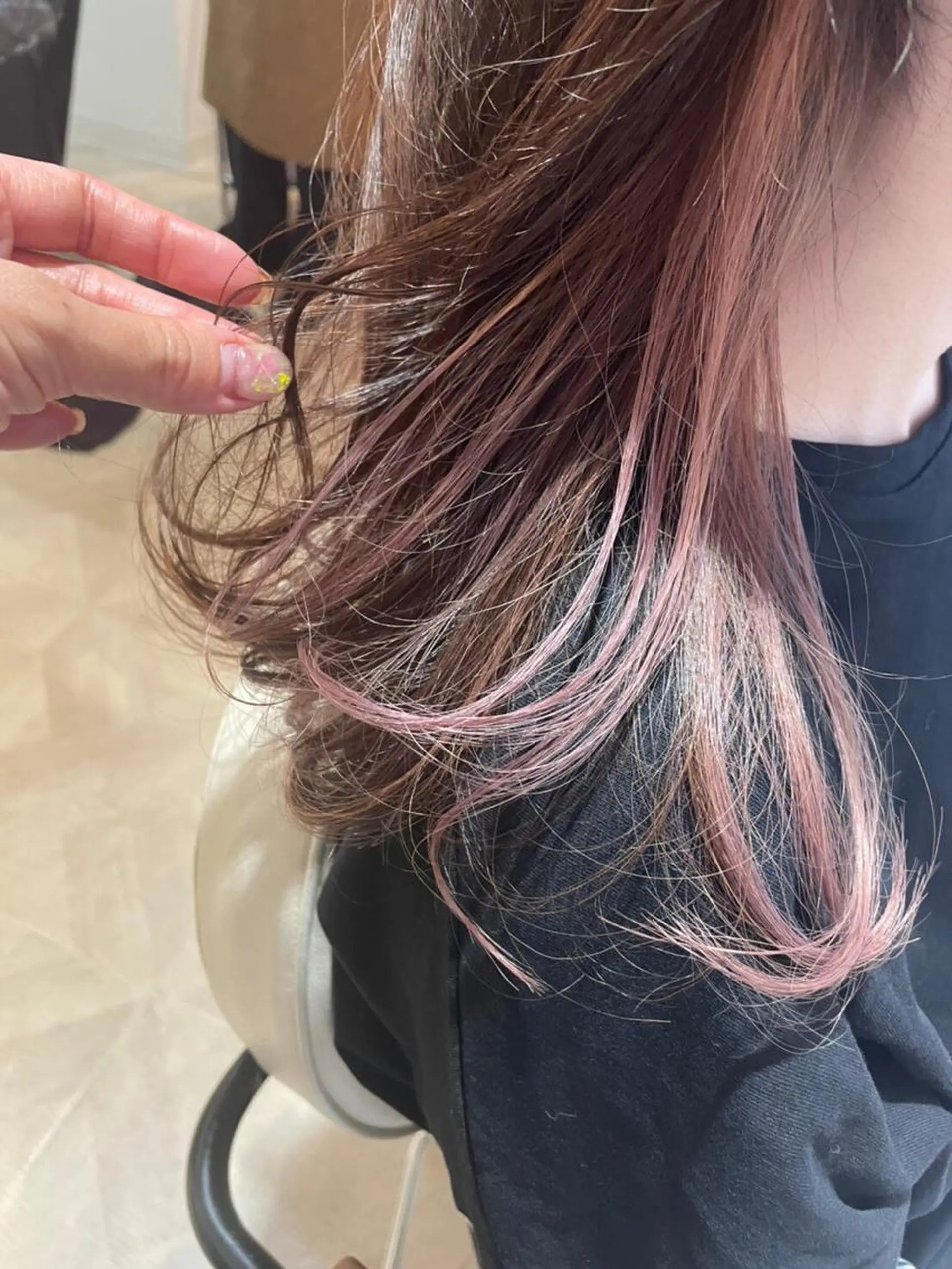 ロング カラー 切りっぱなしボブ ブリーチ イルミナカラー ボブ ロング newi saLyu ネウィ　サリューのヘアスタイル