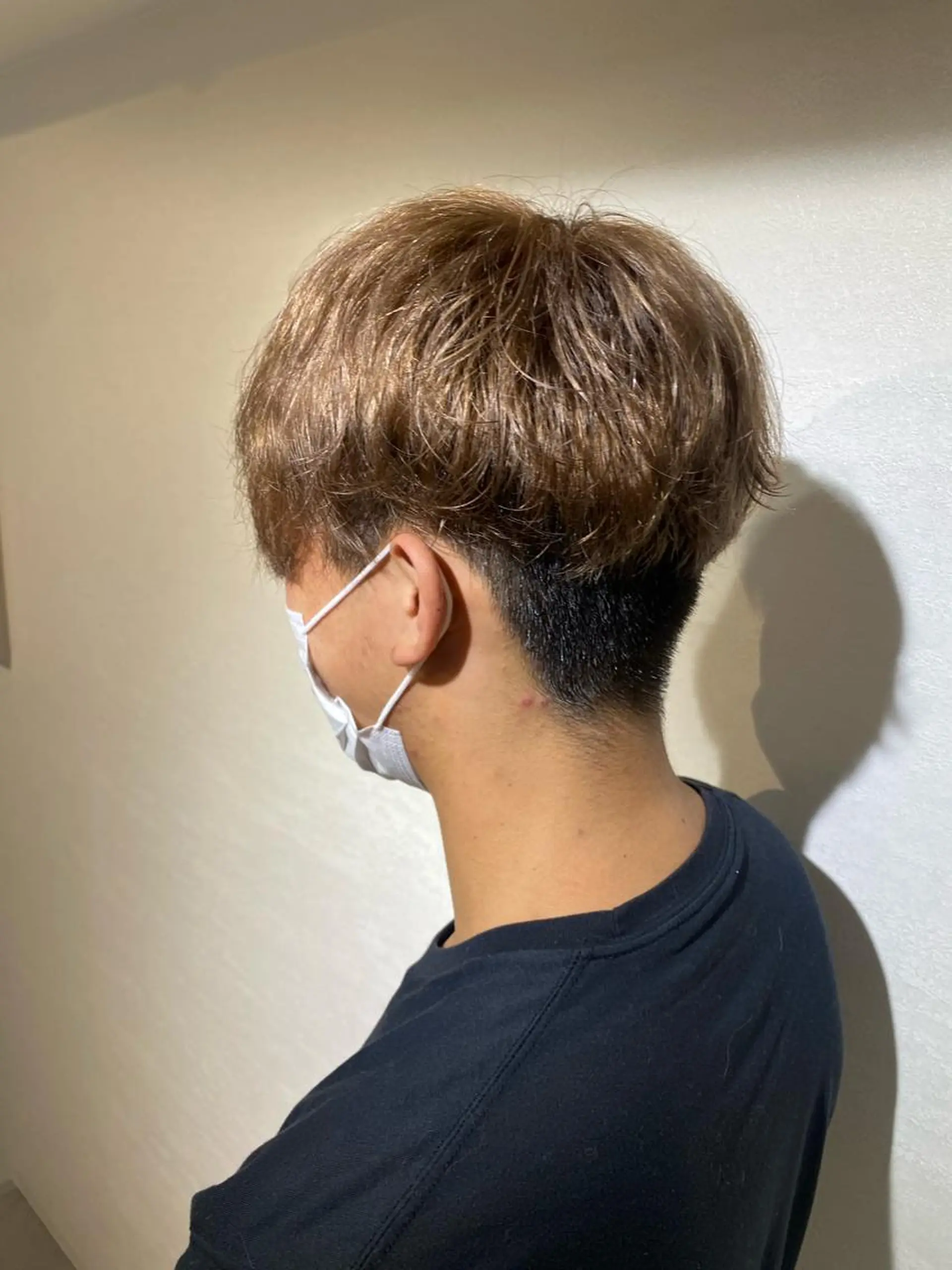 カラー ベージュカラー ブリーチ ミルクティーベージュ 縮毛矯正とレイヤー カット/杉村凜汰郎のヘアスタイル