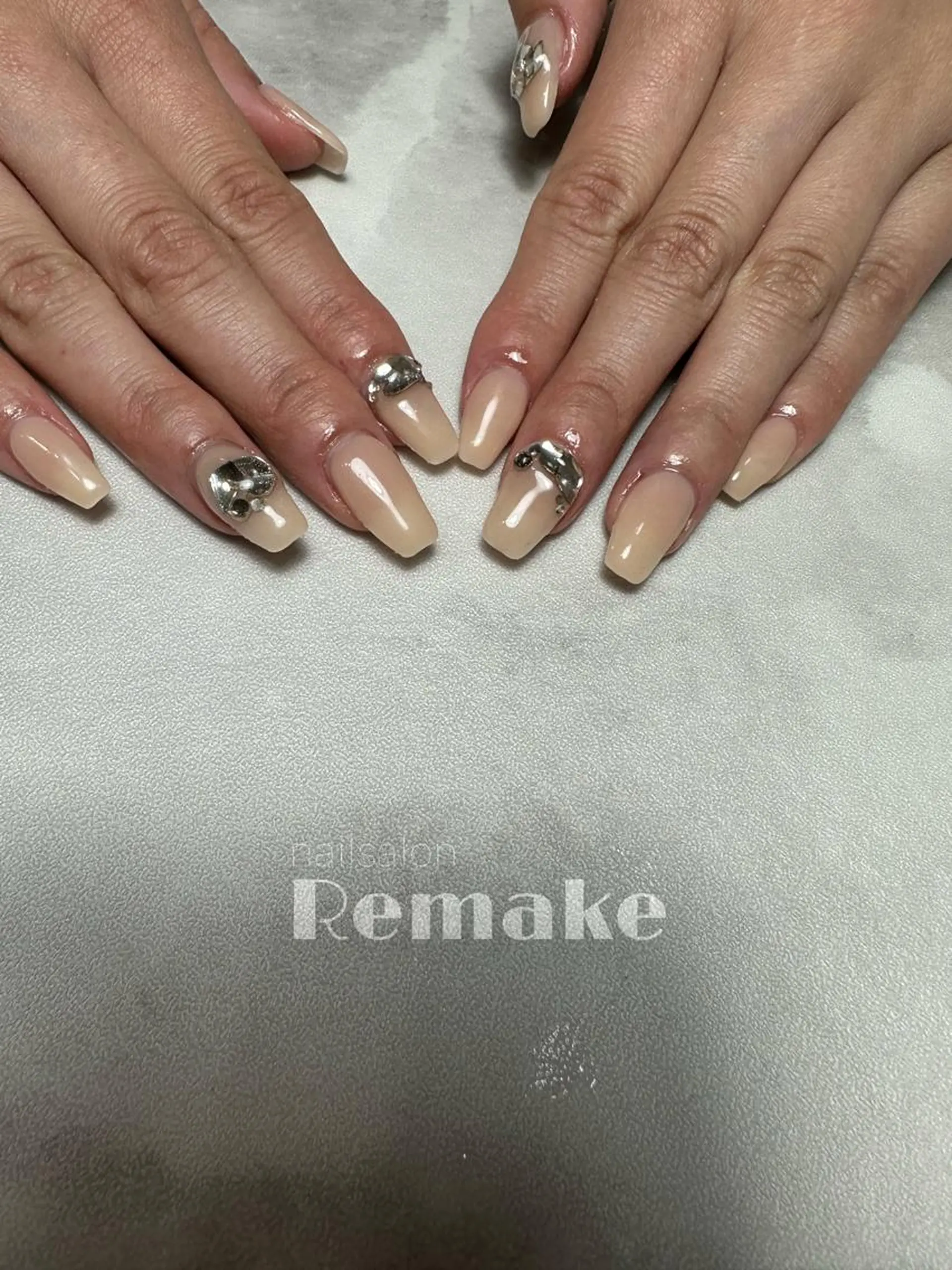 ネイル Giypsē所属・Runa ☽のネイルデザイン