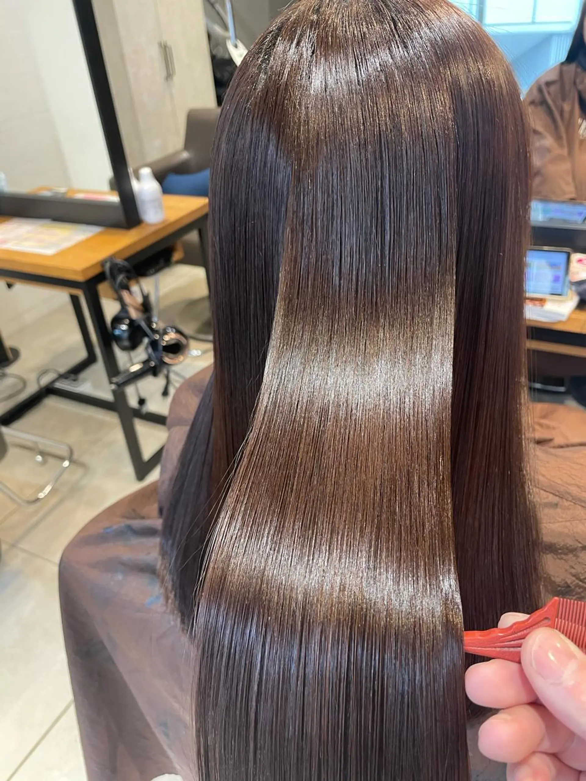 セミロング Emerge渋谷店　［エマージュ］所属・美髪縮毛矯正No1 toshiのヘアスタイル