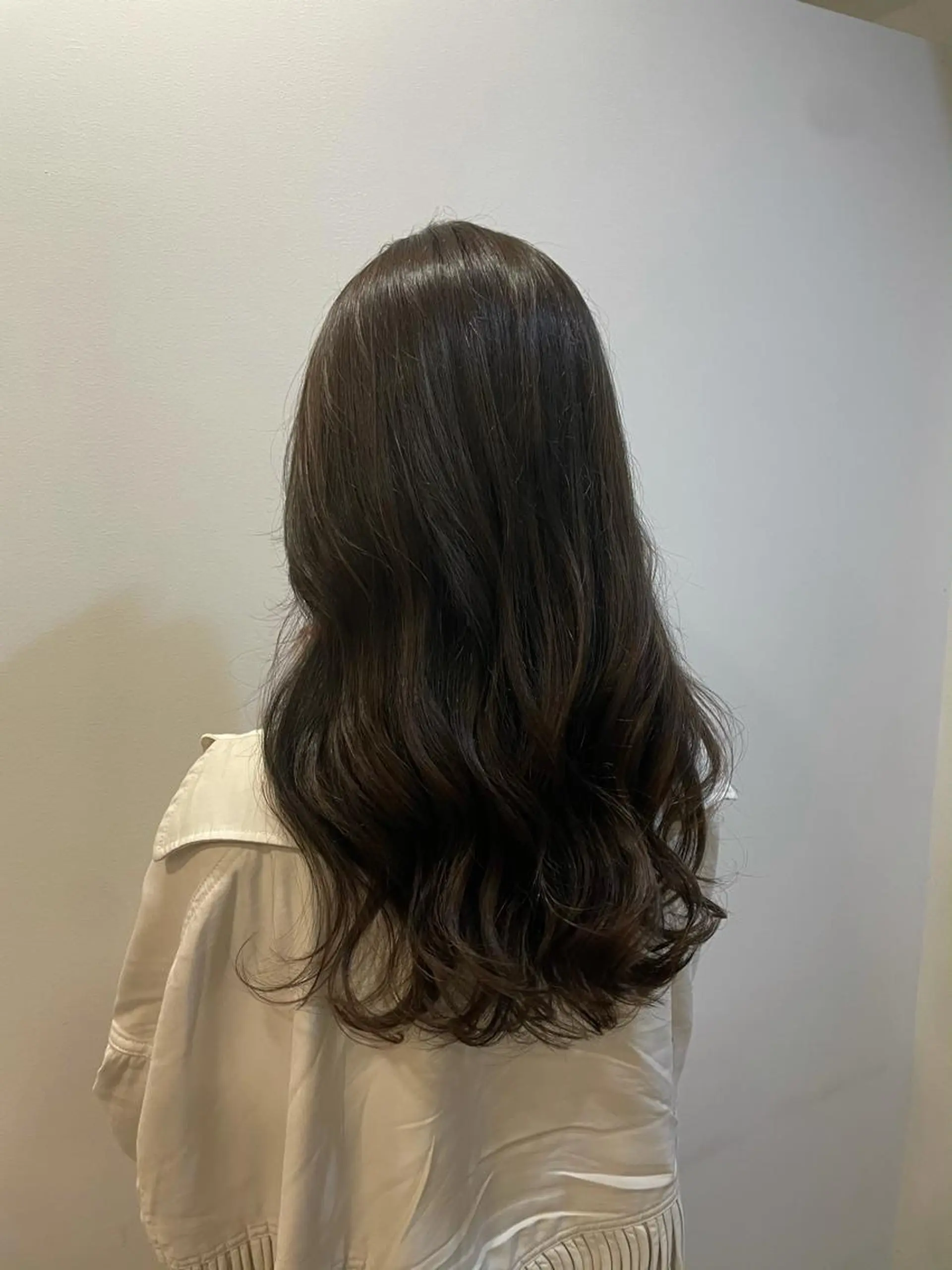 ロング カラー ブリーチ グレージュ カーキグレージュ カット ヘアカラー トリートメント 髪質改善特化 🫧松野力也のヘアスタイル