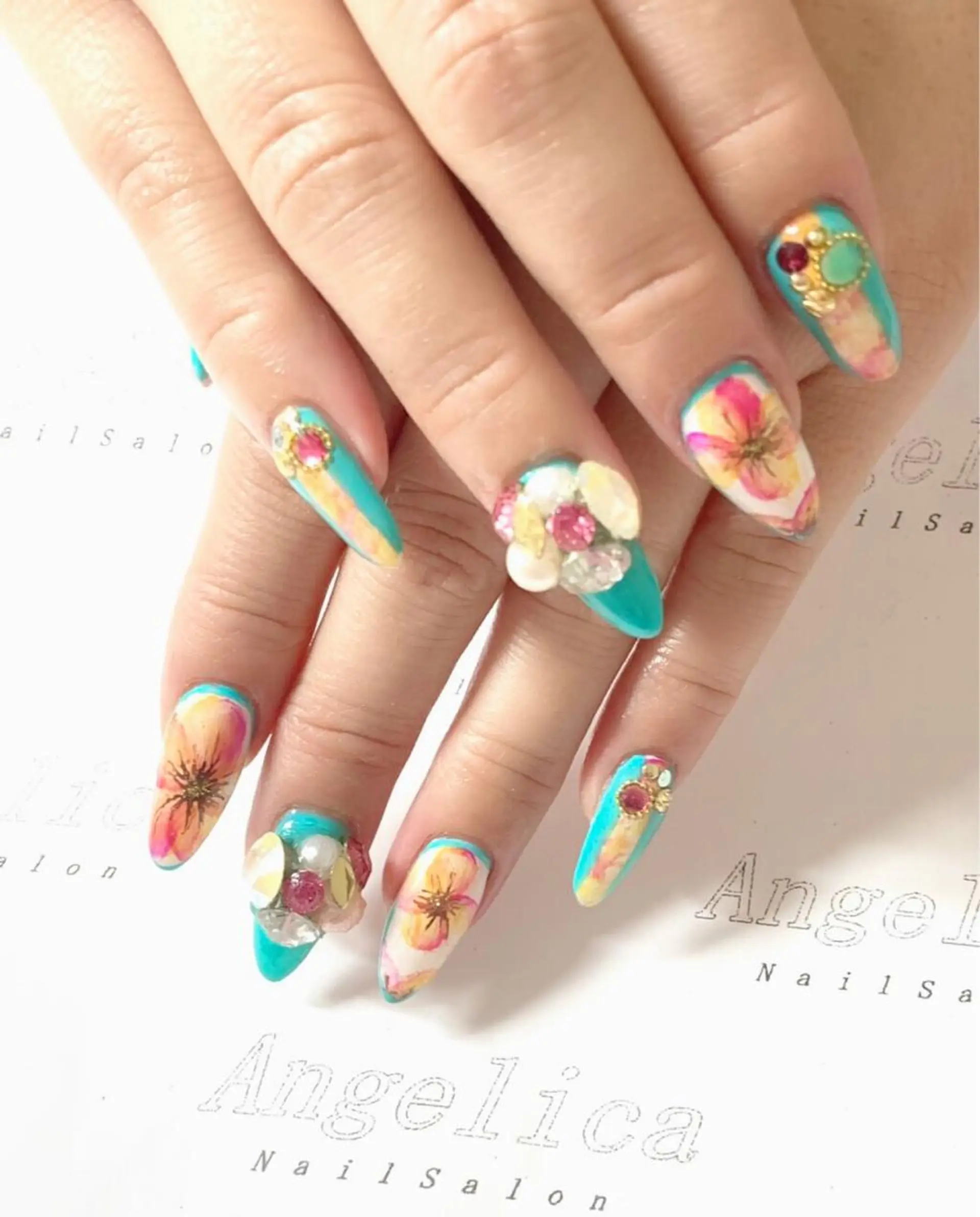 ネイル Angelica ネイリストのネイルデザイン