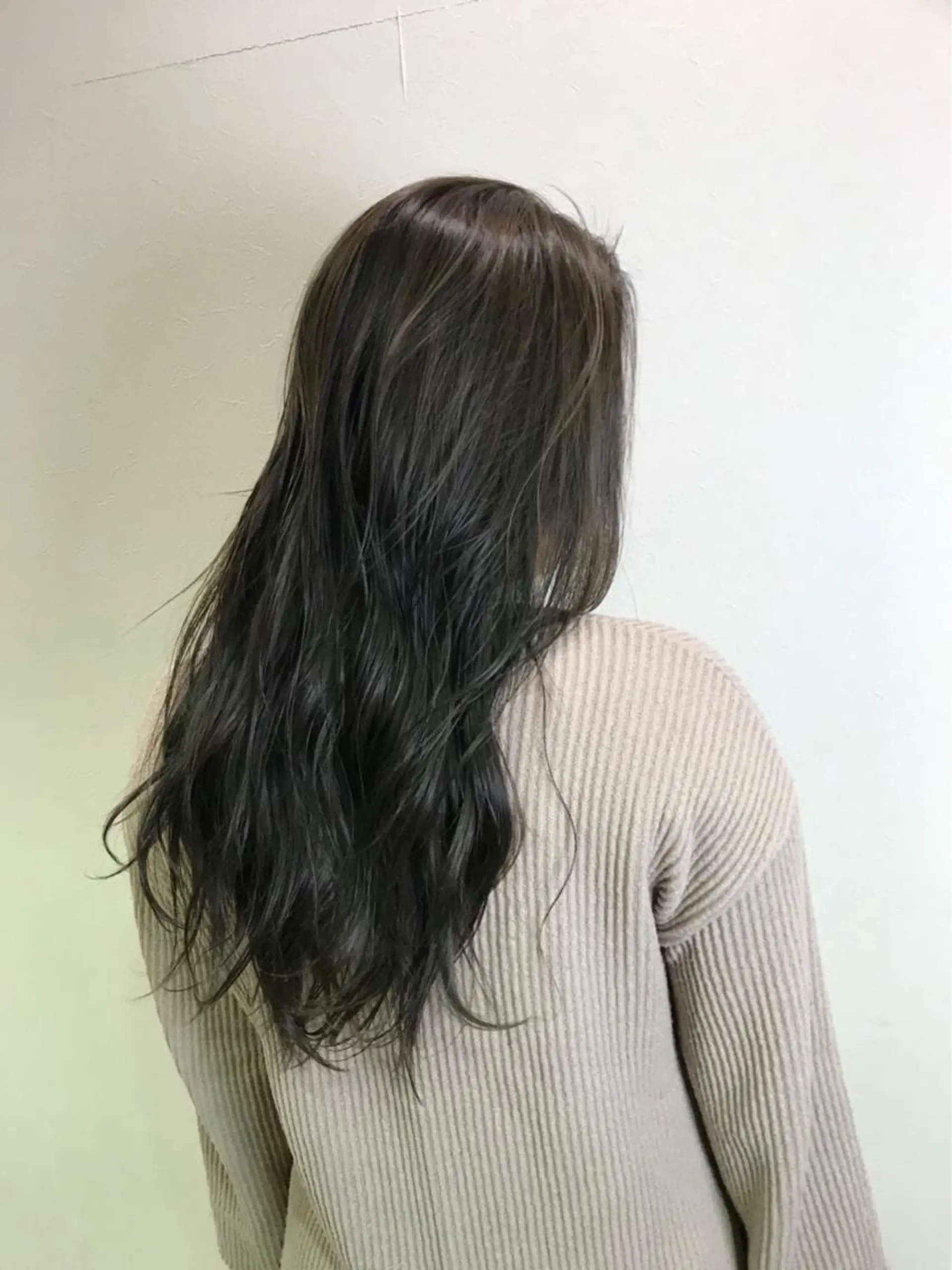 ロング カラー ハイライトカラー ハイライト カット ヘアカラー 【髪質改善】 夏目結以のヘアスタイル