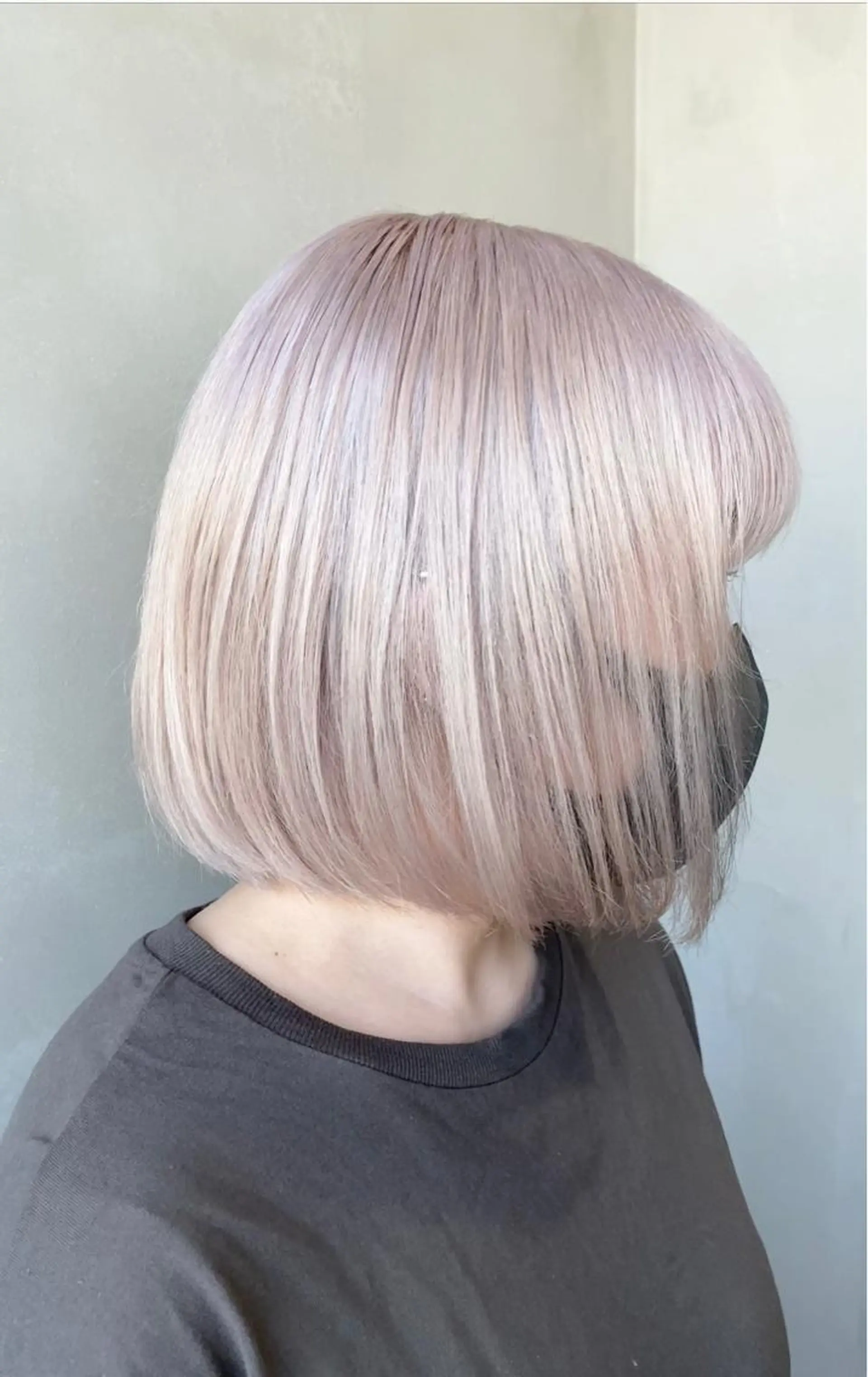 ショート カラー ヘアカラー 艶ハイトーンブリーチ 🌈小林侑雅のヘアスタイル