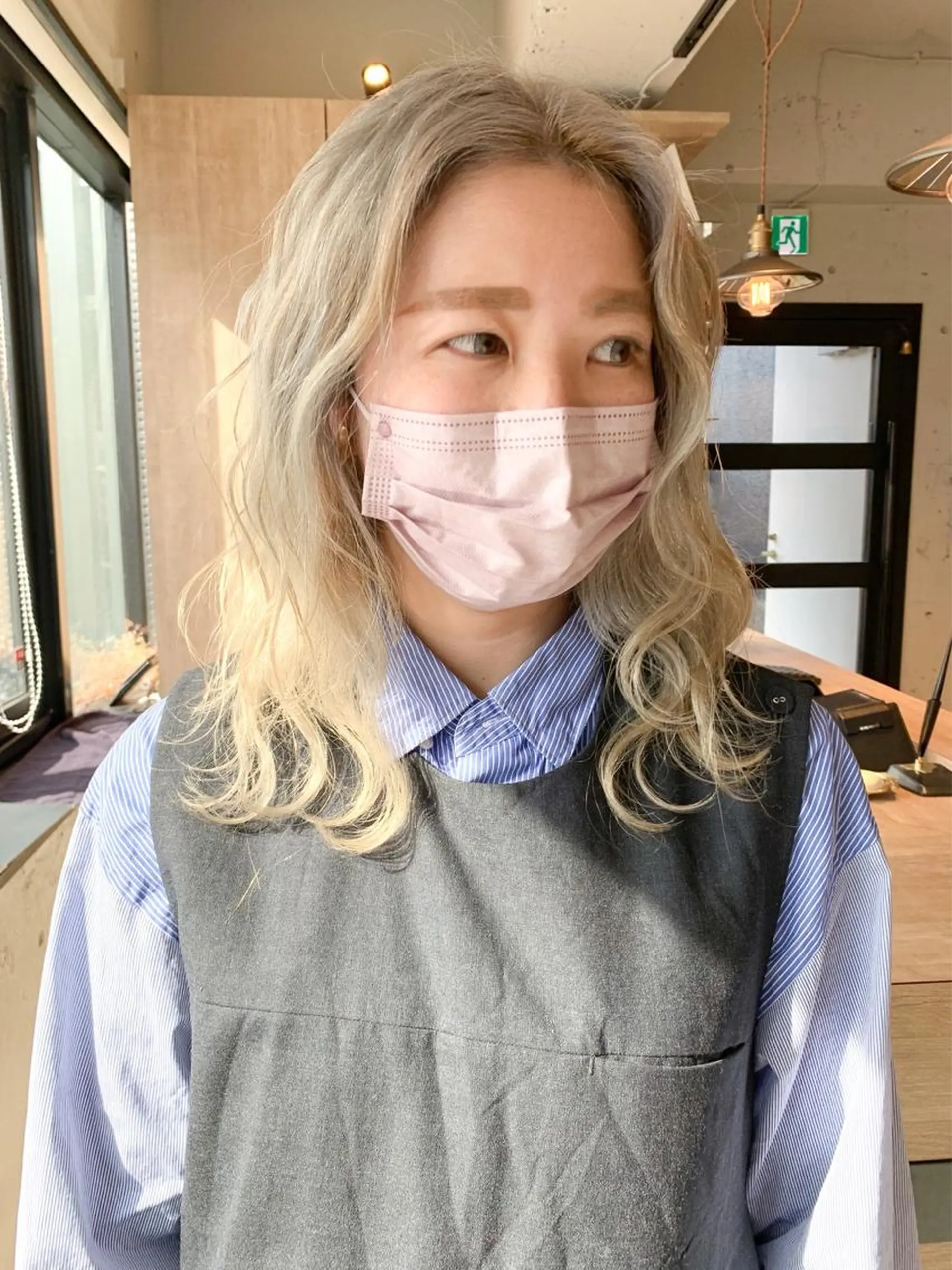 ミディアム カラー ヘアアレンジ ブリーチ ヘアカラー トリートメント yuka .のヘアスタイル