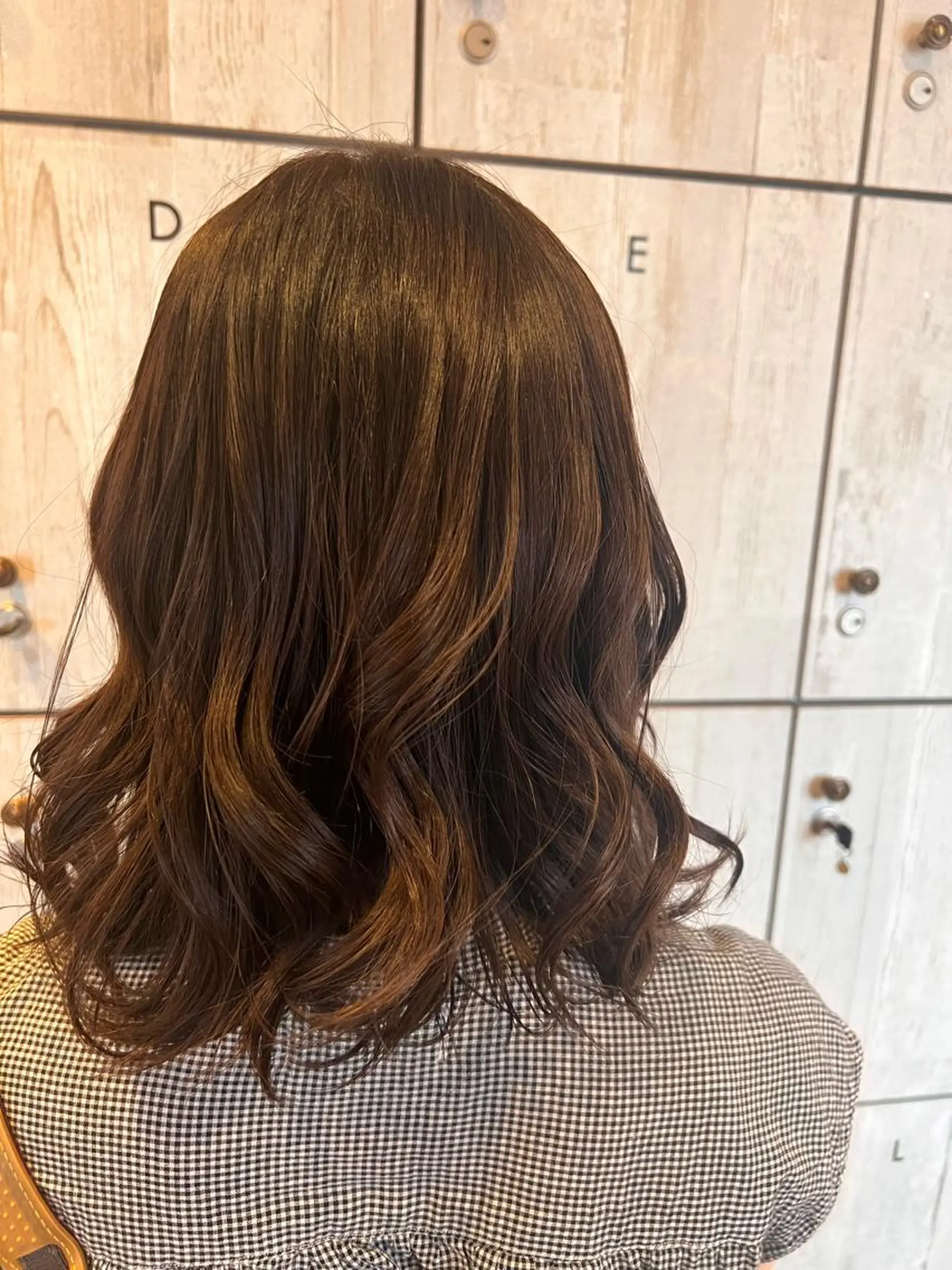 ミディアム カラー 山本 怜奈のヘアスタイル