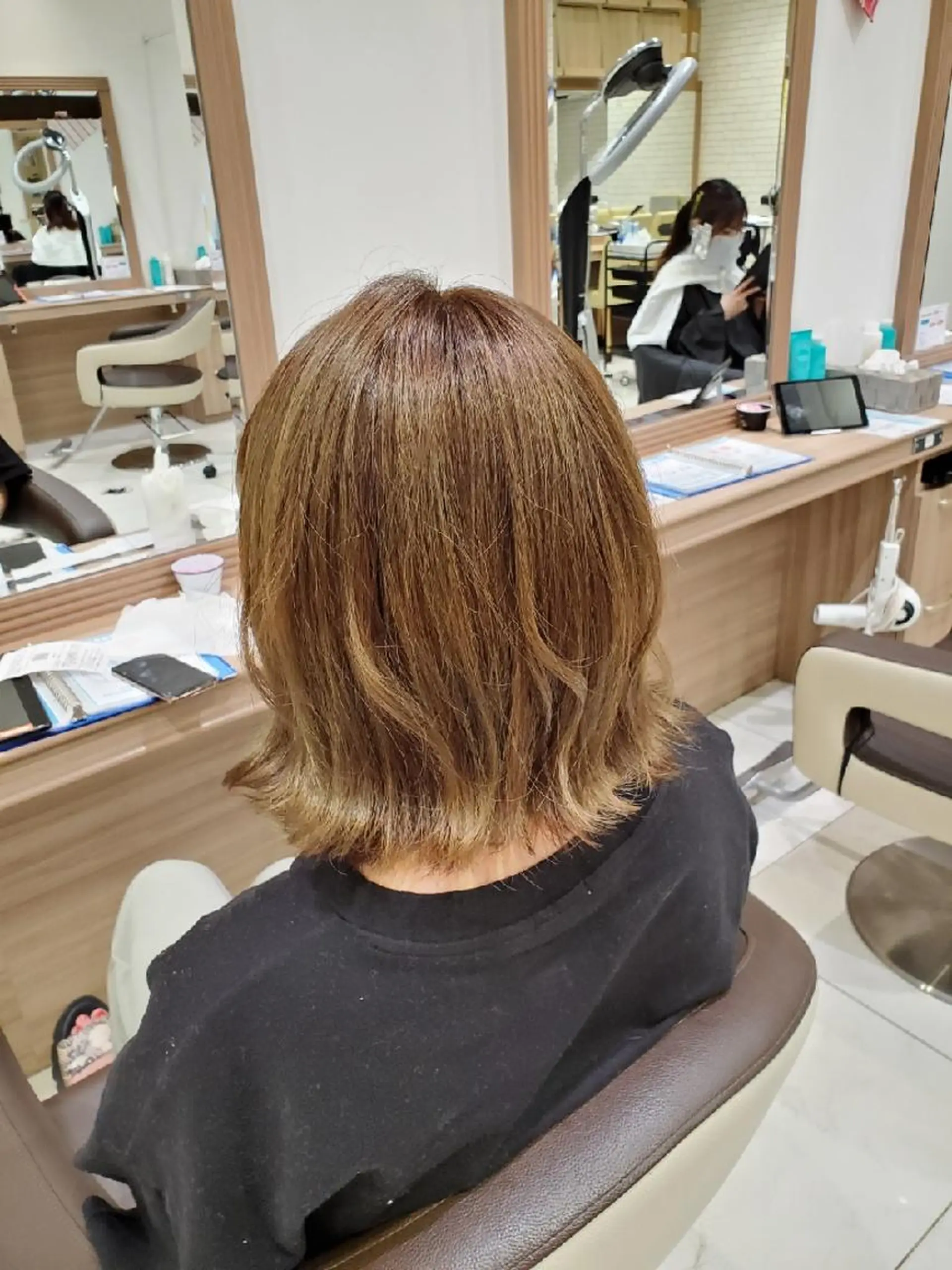 ショート カラー アッシュ ベージュカラー ブリーチ イルミナカラー 中村 和貴 ＜Ash津田沼＞のヘアスタイル