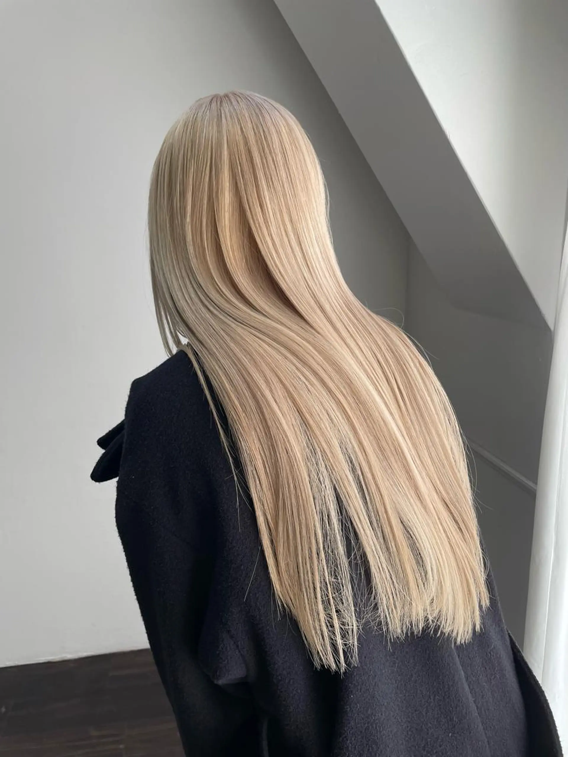 ロング オカモト ミユウのヘアスタイル