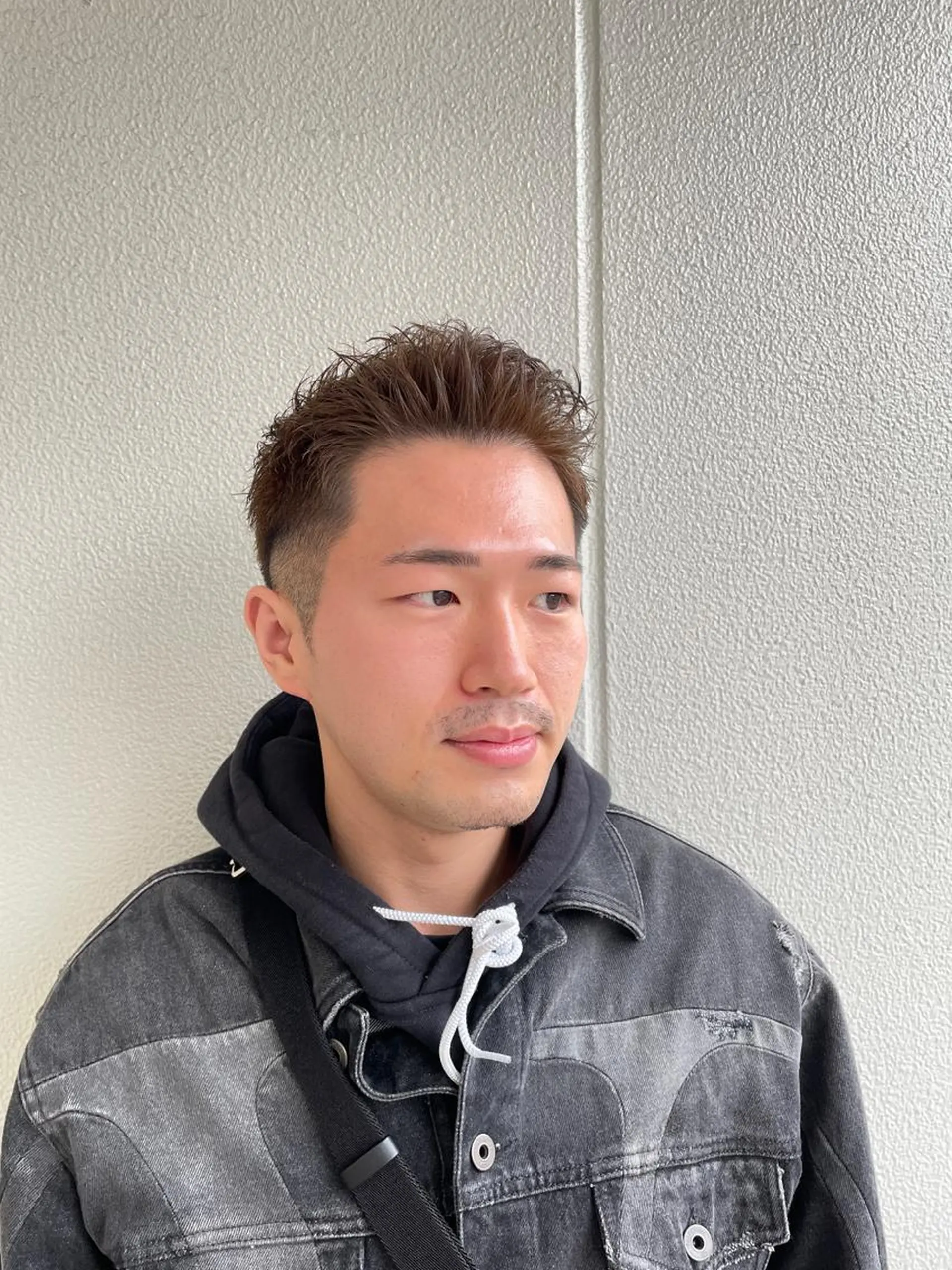 ショート カラー ヘアアレンジ メンズ スパイキーショート ショートヘア カット トリートメント ヘッドスパ ヘアセット 艶髪✨寒色カラー✨ 翁長孝輔のヘアスタイル