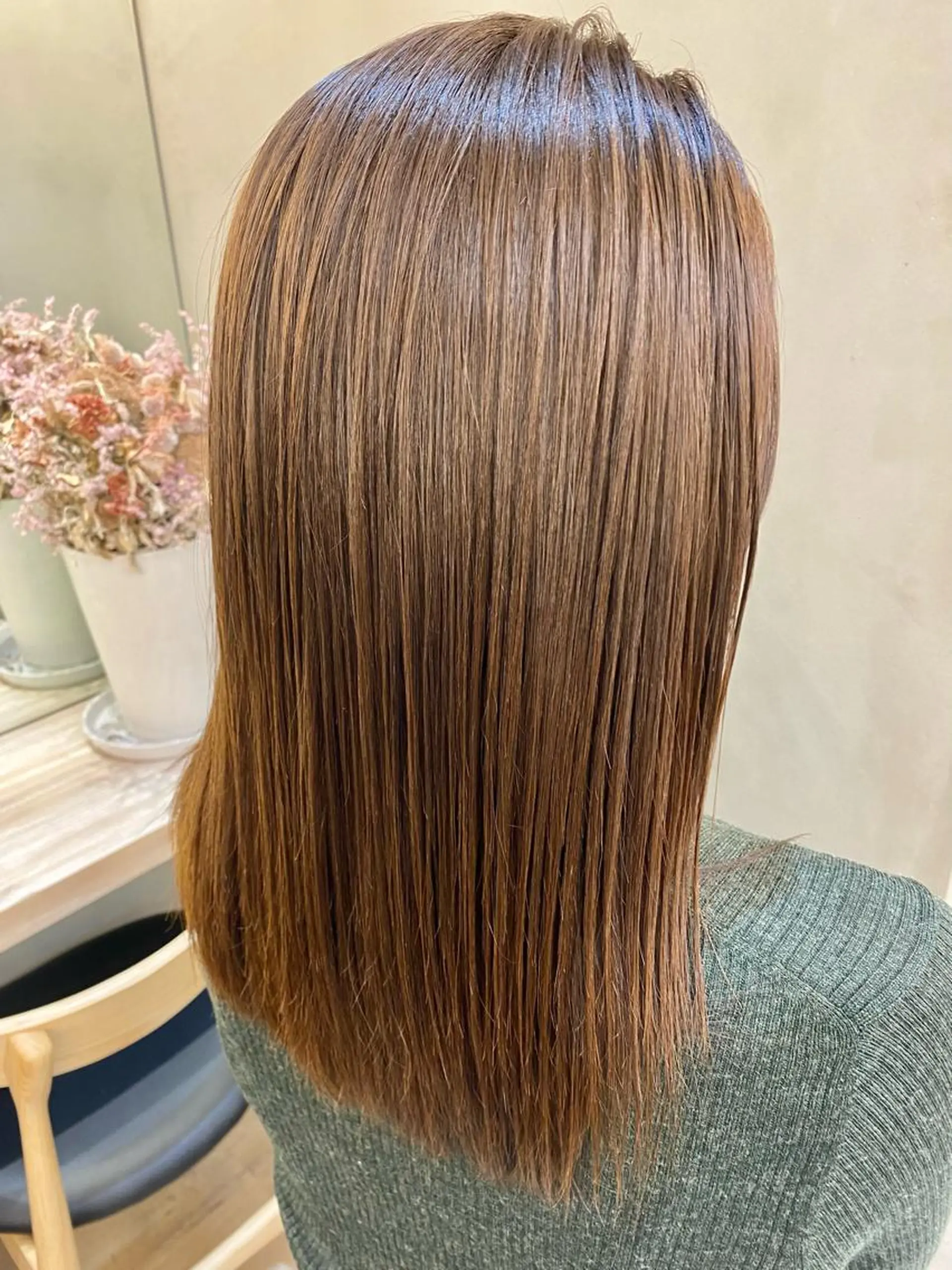 ロング カラー ヘアカラー トリートメント 顔周り/ブリーチなし /縮毛矯正🫧伊勢のヘアスタイル