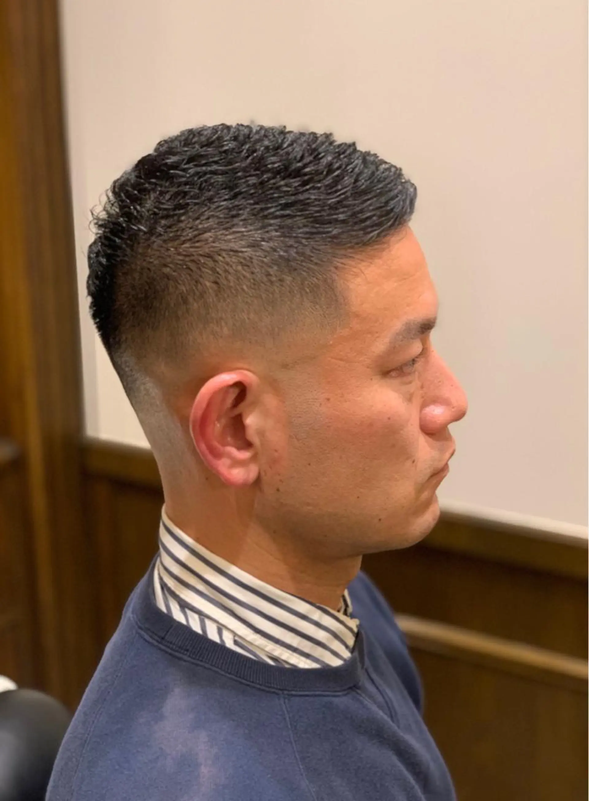 ショート カット 近藤 真のヘアスタイル