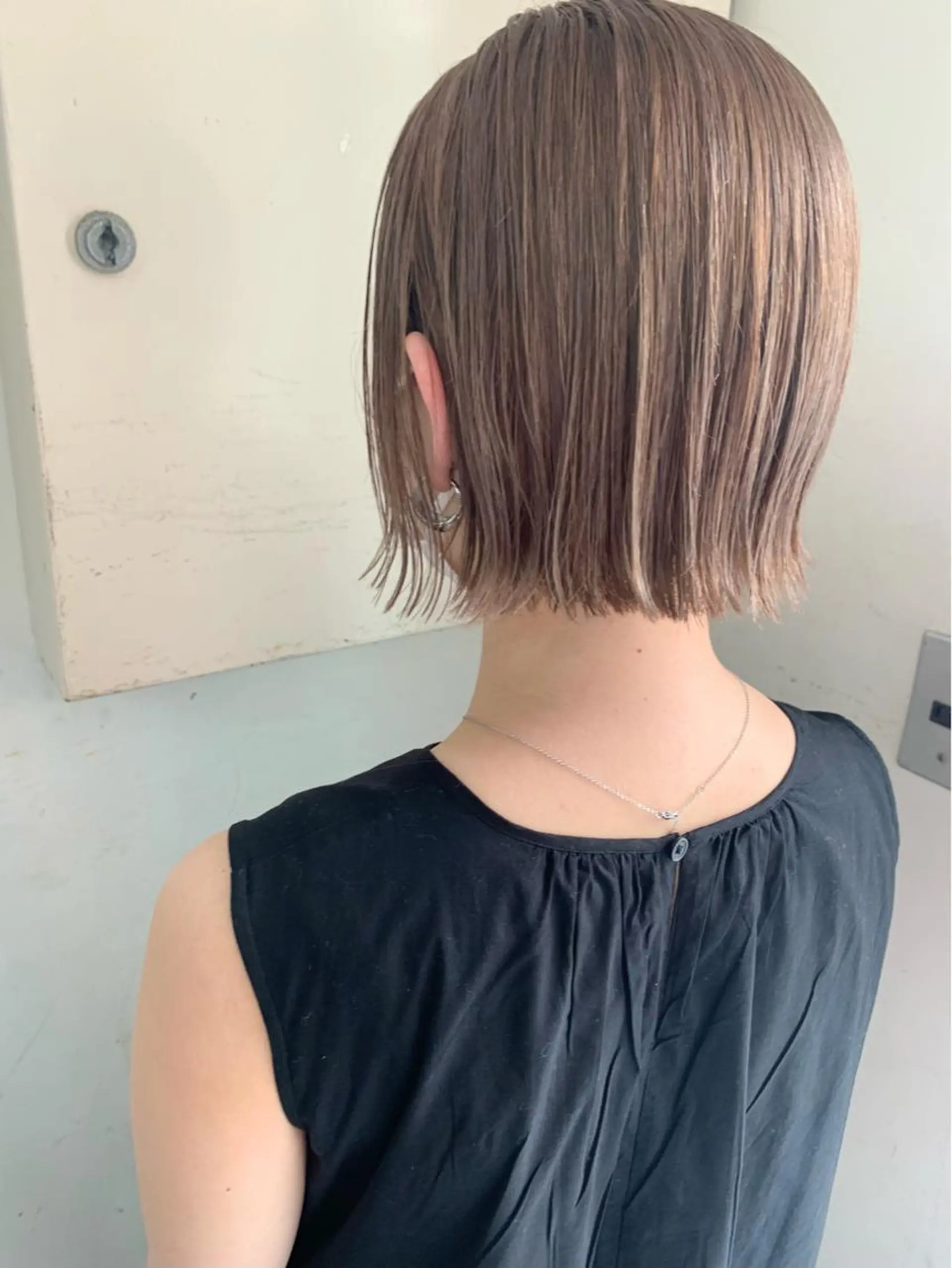 ショート カラー 切りっぱなしボブ ベージュカラー ブリーチ ケアブリーチ デザインカラー 🦕ウルフカット 🦕ａｋｉｈｏのヘアスタイル