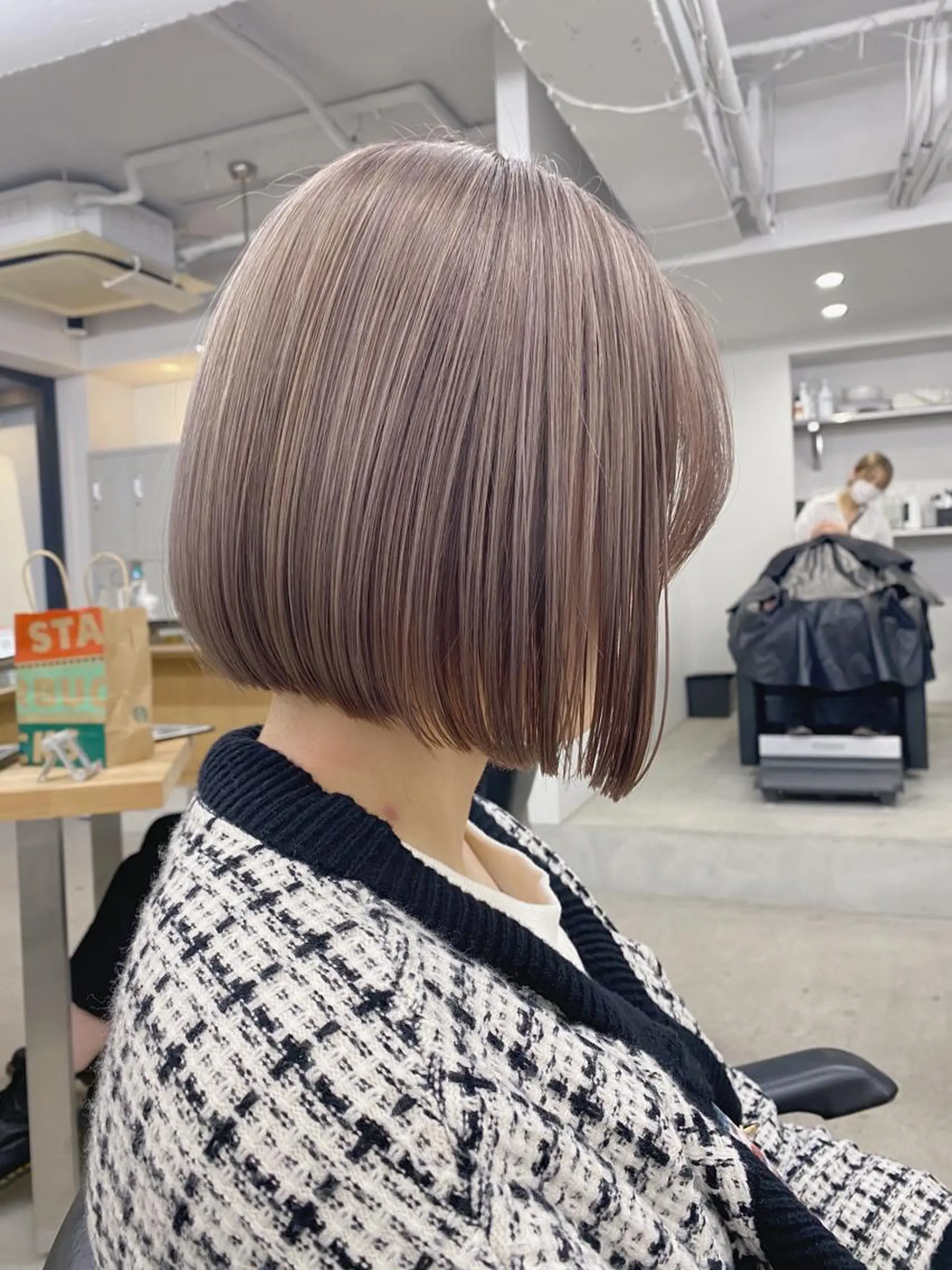 ミディアム カラー 切りっぱなしボブ ボブ Flamme Annaのヘアスタイル