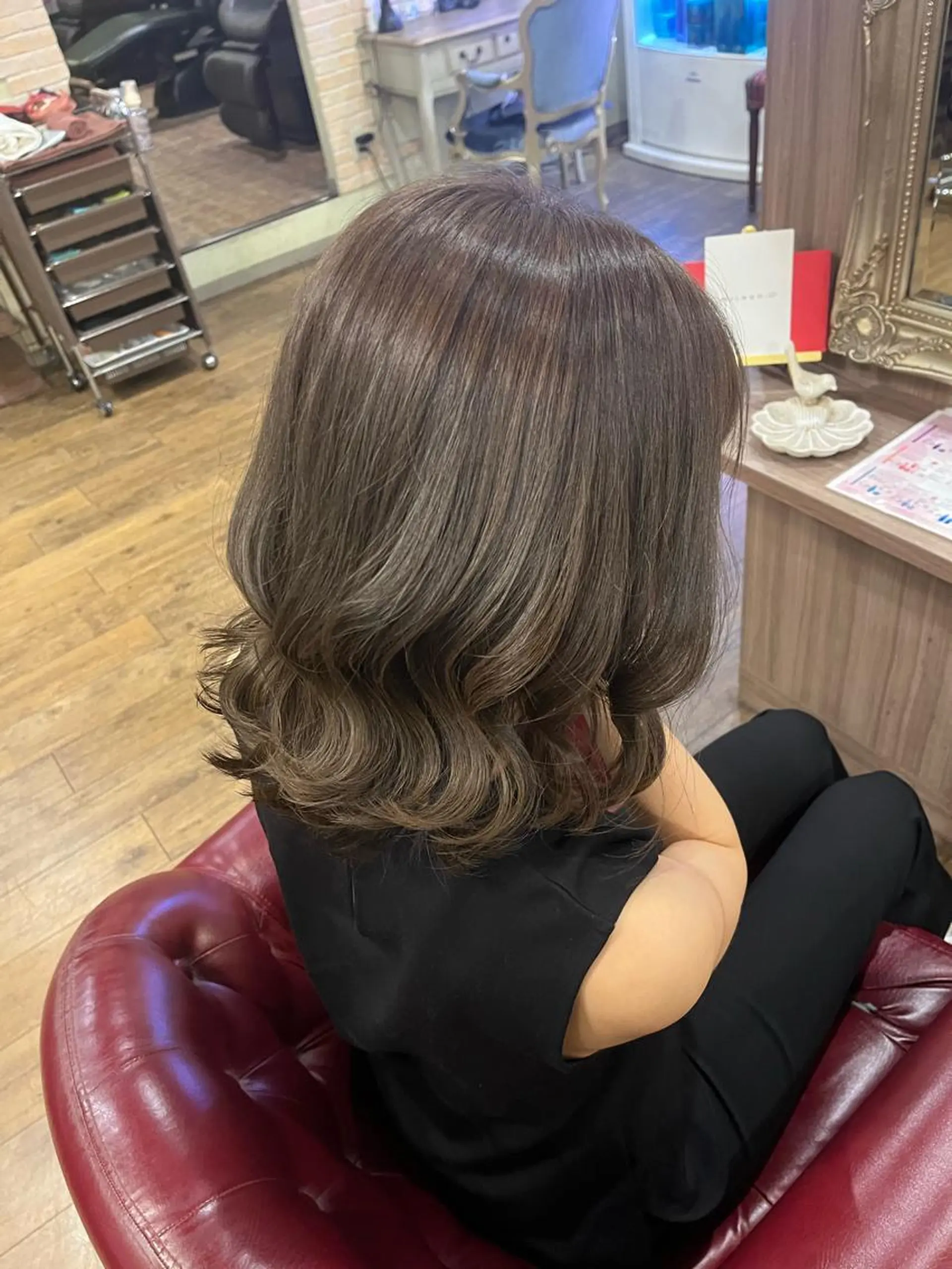 カラー ベージュカラー オリーブベージュ 森澤 叶実のヘアスタイル