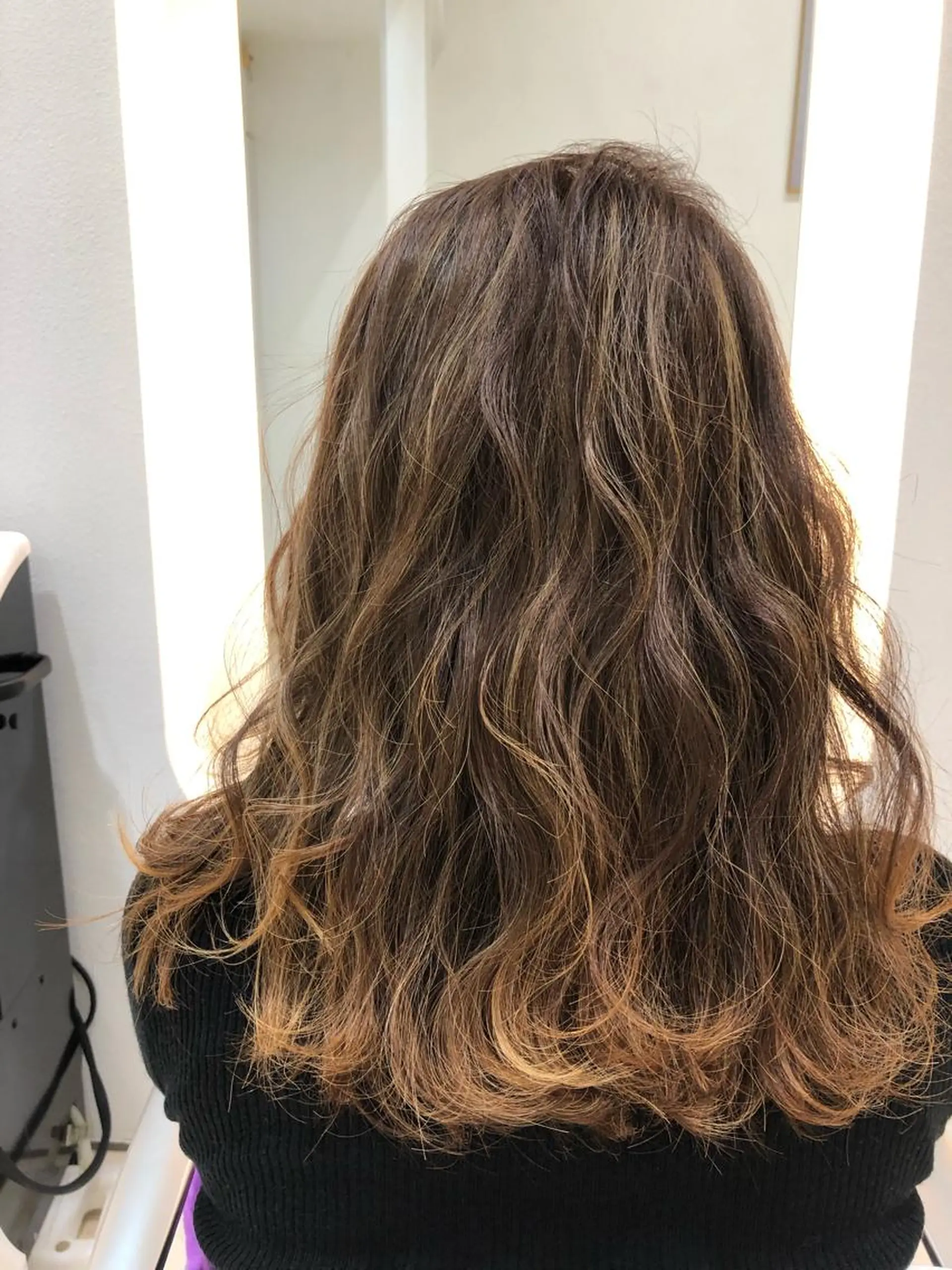 セミロング カラー ブリーチ ハイライトカラー ハイライト ヘアカラー 河原町/艶髪/西田 晴香のその他イメージ