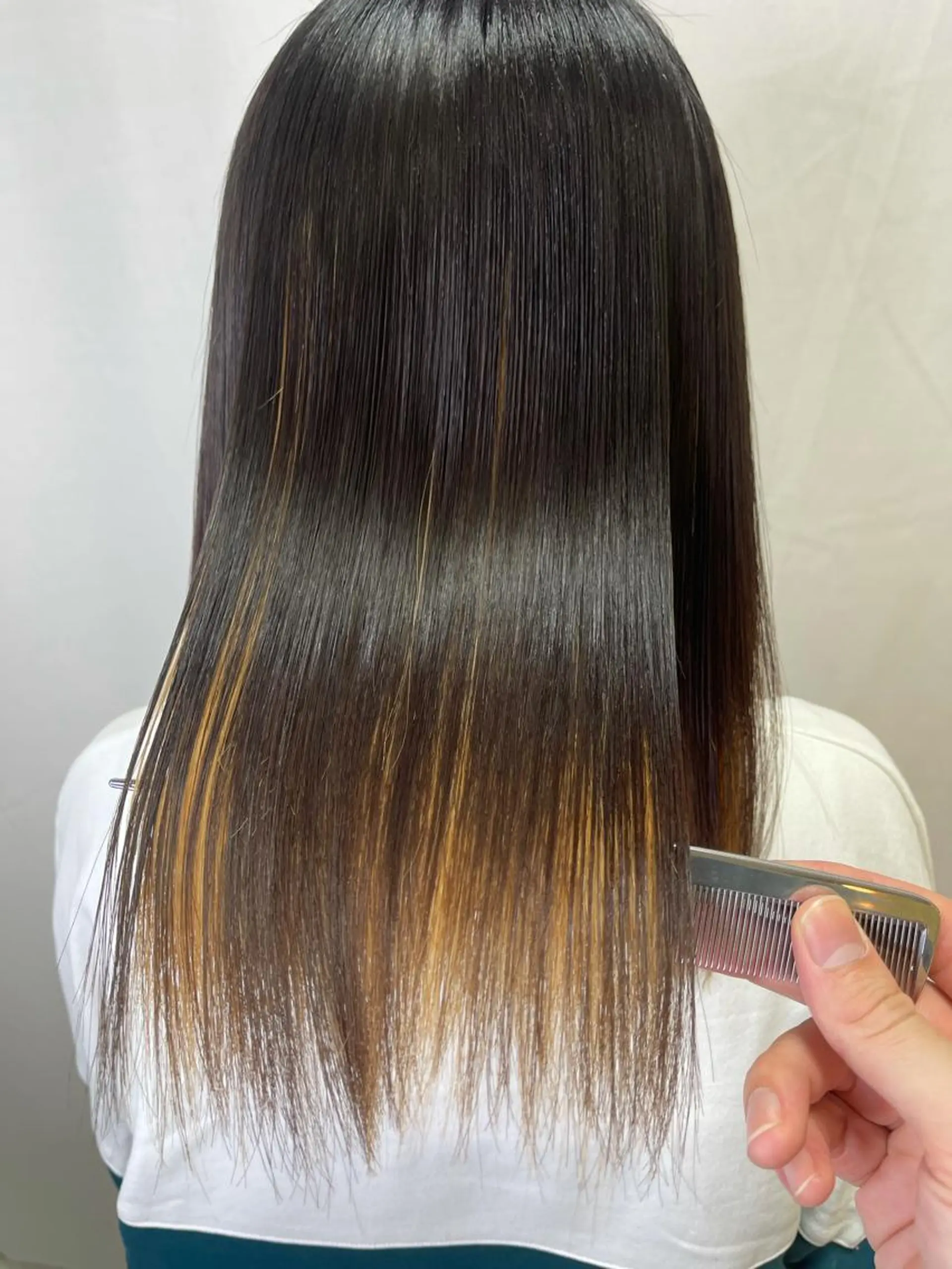 セミロング パーマ カット 縮毛矯正 髪質改善/縮毛矯正 /ブリーチ矯正/岡部のヘアスタイル