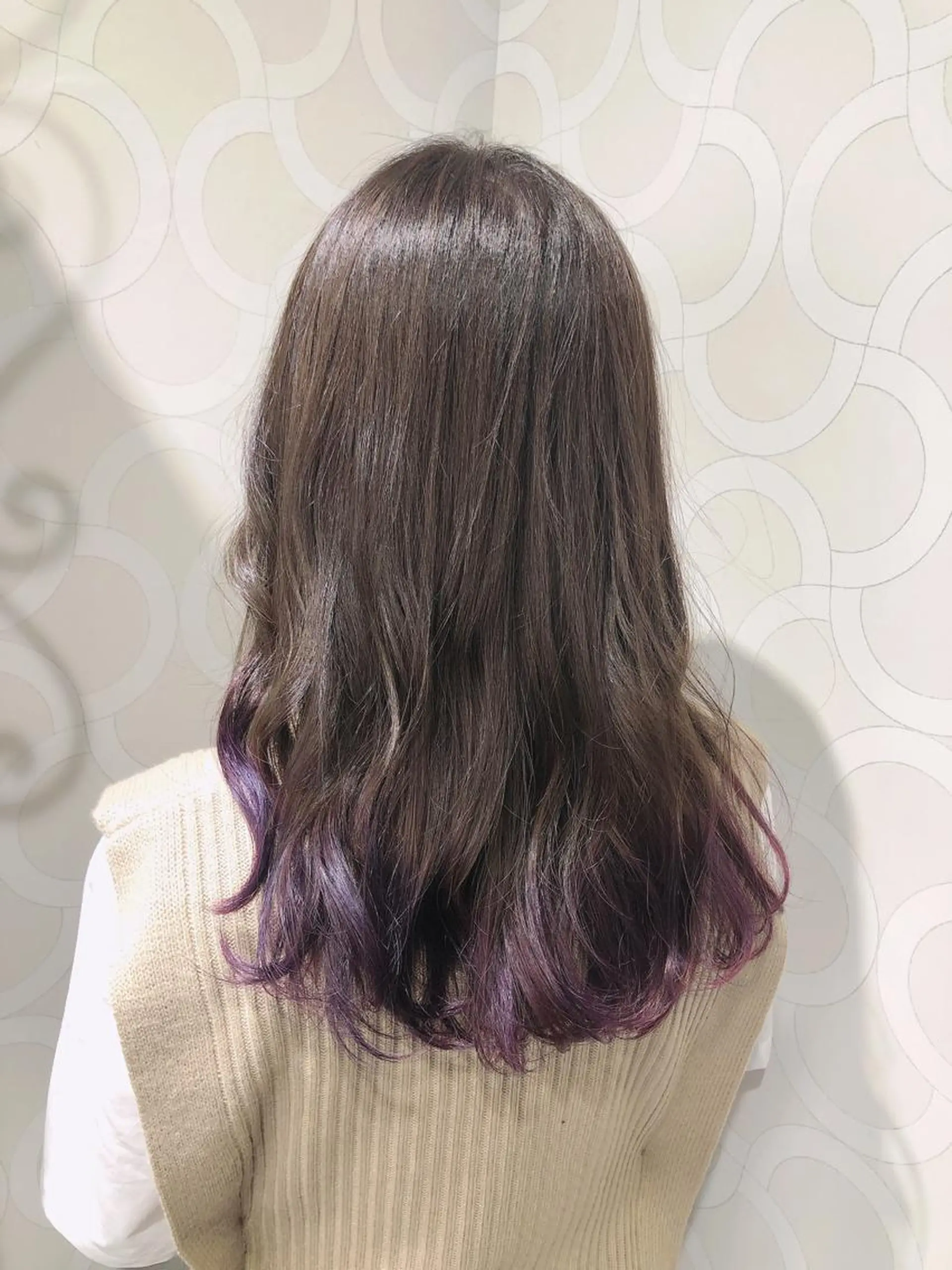 ロング カラー ブリーチ グレージュ パープルカラー 艶髪 ♡Tomiyaのヘアスタイル