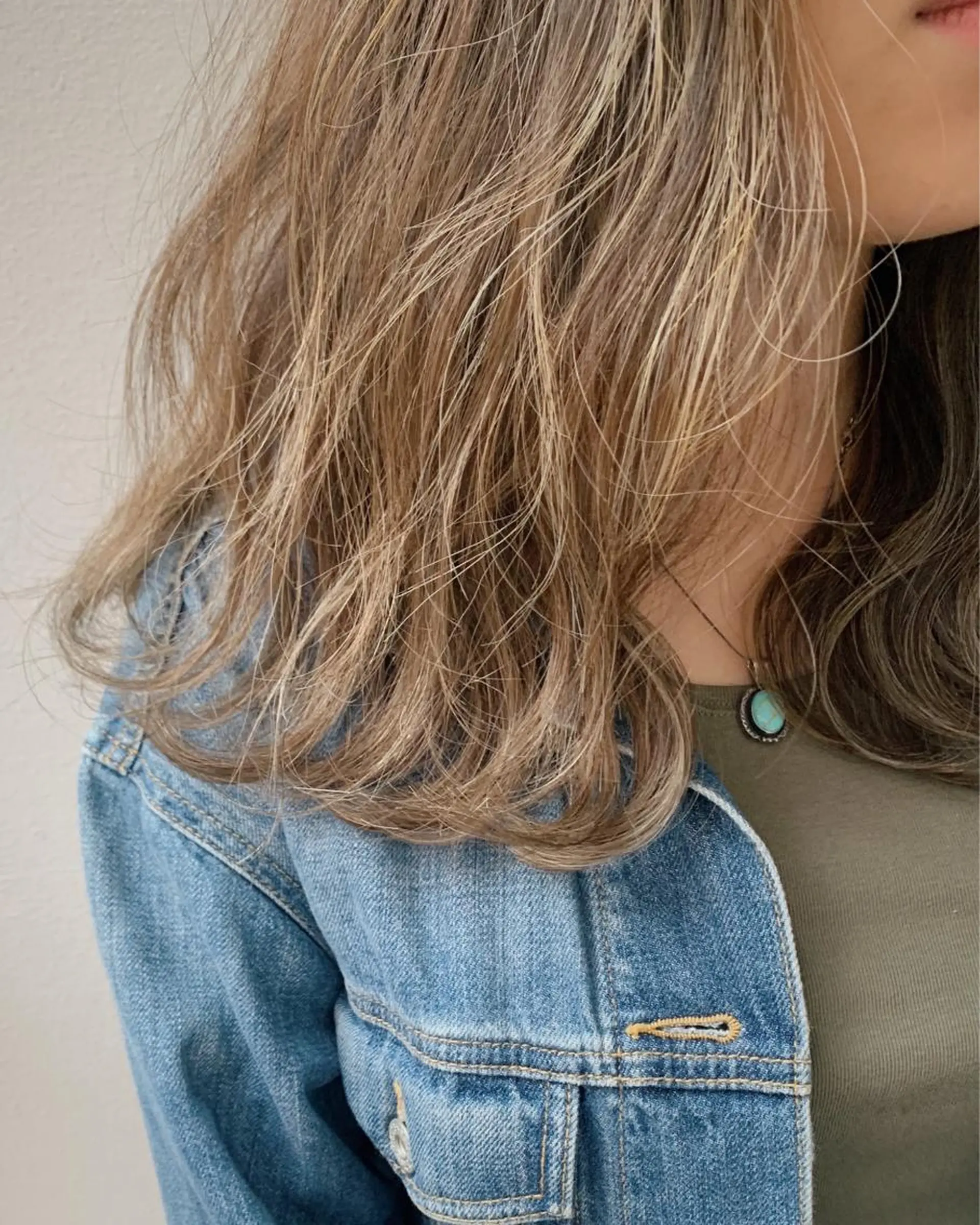 セミロング カラー ヘアアレンジ ヘアカラー トリートメント 縮毛矯正 髪質改善寺坂雄飛💐のヘアスタイル