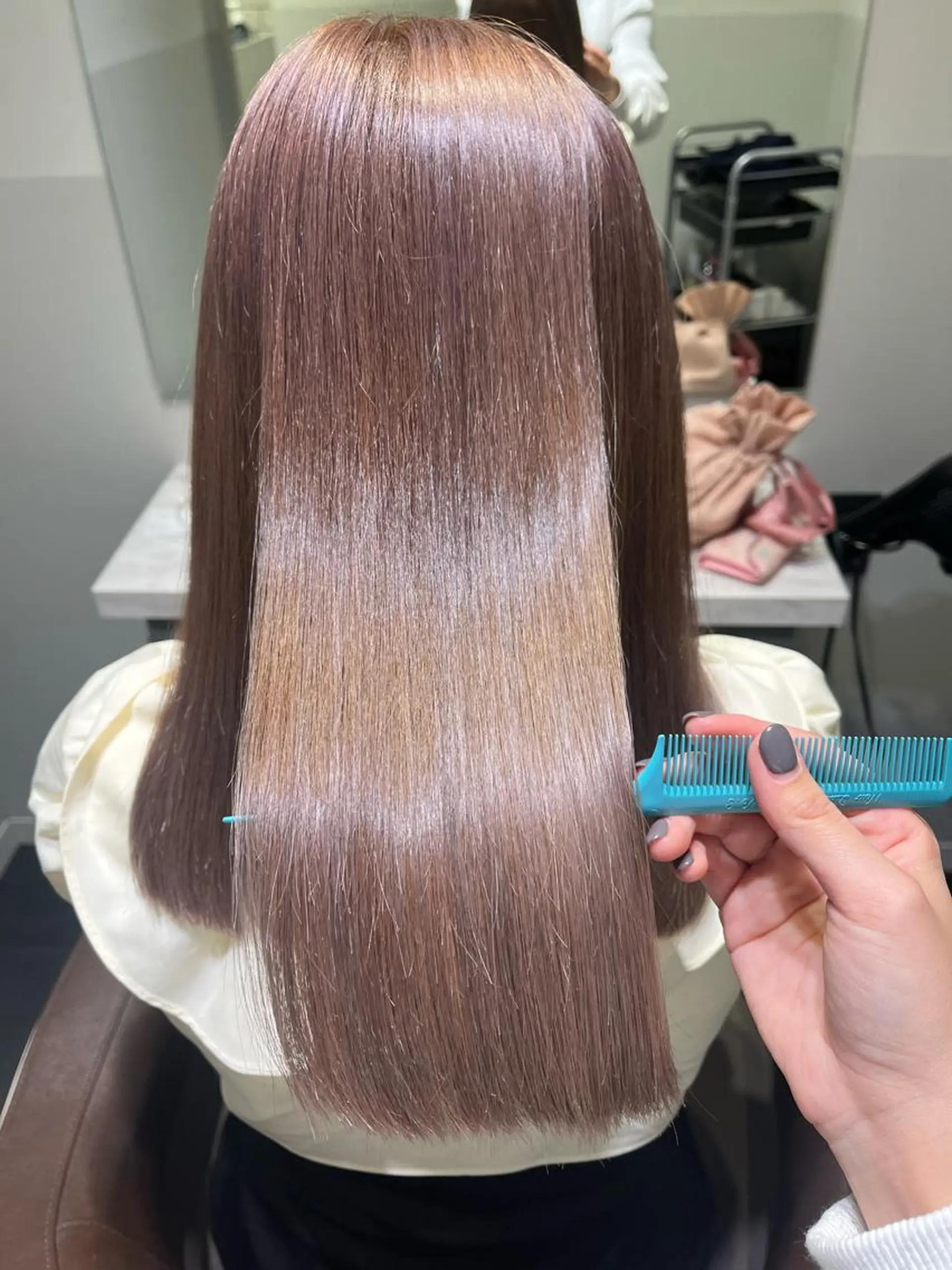 セミロング aoi ♡グレージュ ・ベージュカラーのヘアスタイル