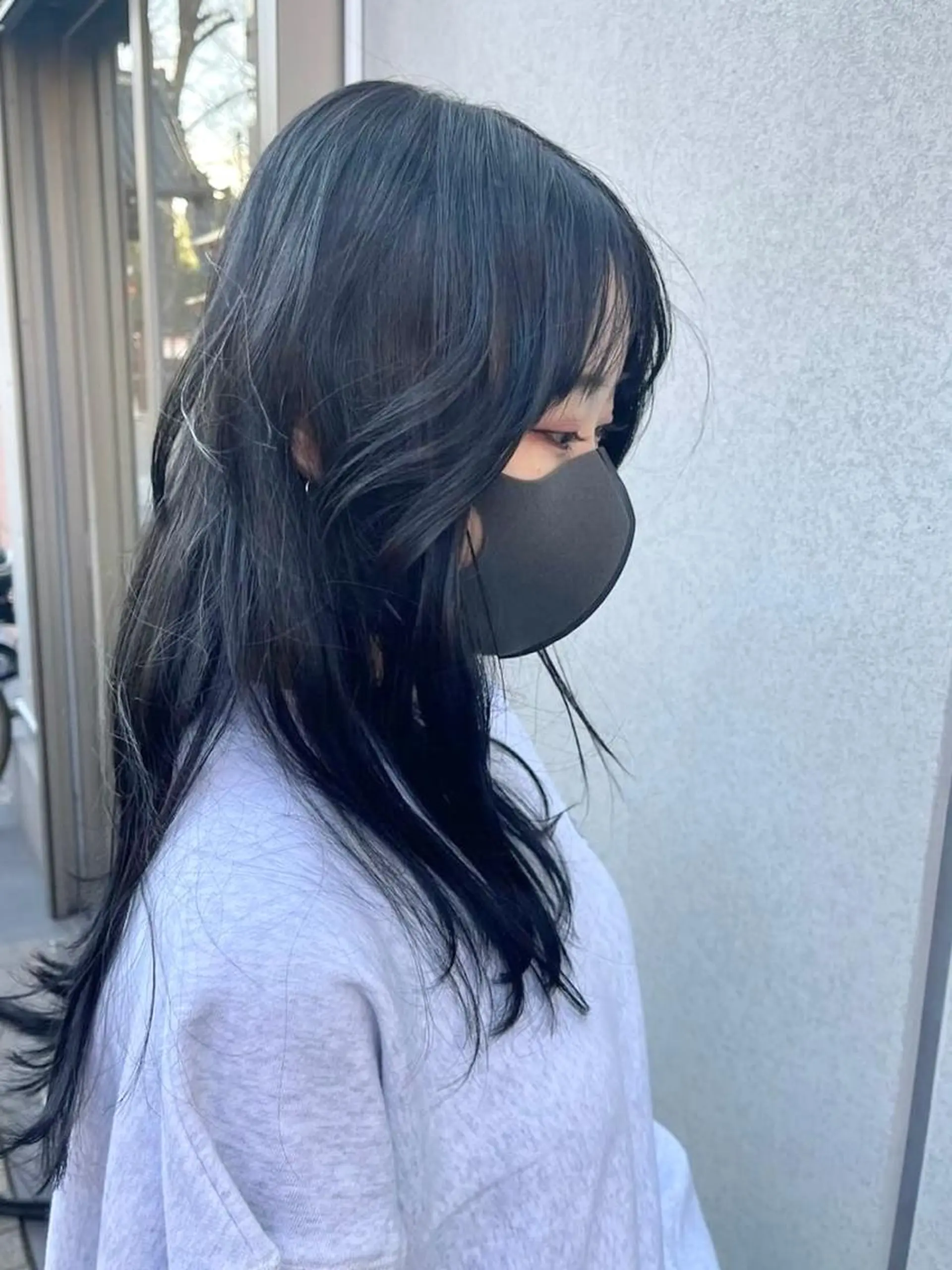ロング カラー 黒髪 ブルーカラー ブルーブラック カット ヘアカラー トリートメント KEN KENのヘアスタイル