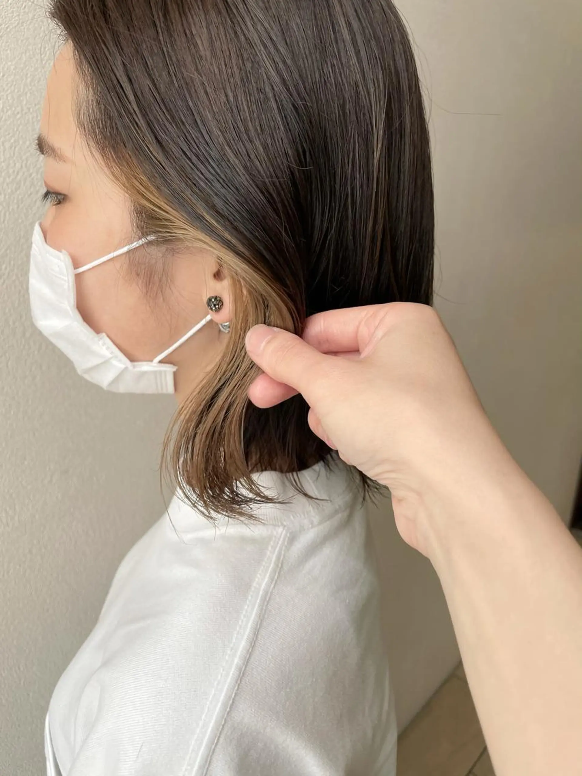 ショート カラー アッシュ アッシュブラウン ベージュカラー ブラウンカラー イヤリングカラー 沢田 瞳のヘアスタイル