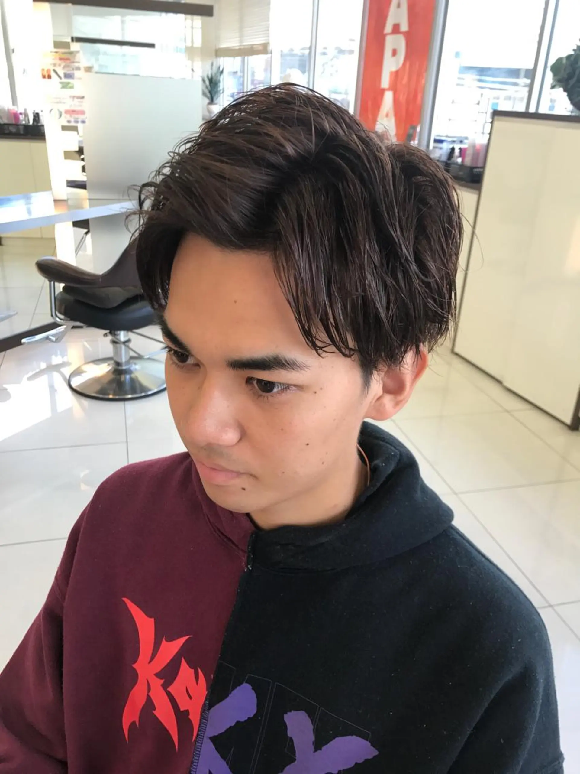 ショート カラー パーマ メンズ ショートヘア カット ヘアカラー 🟦メンズパーマ🟦 横浜駅｜小上馬淳司のヘアスタイル