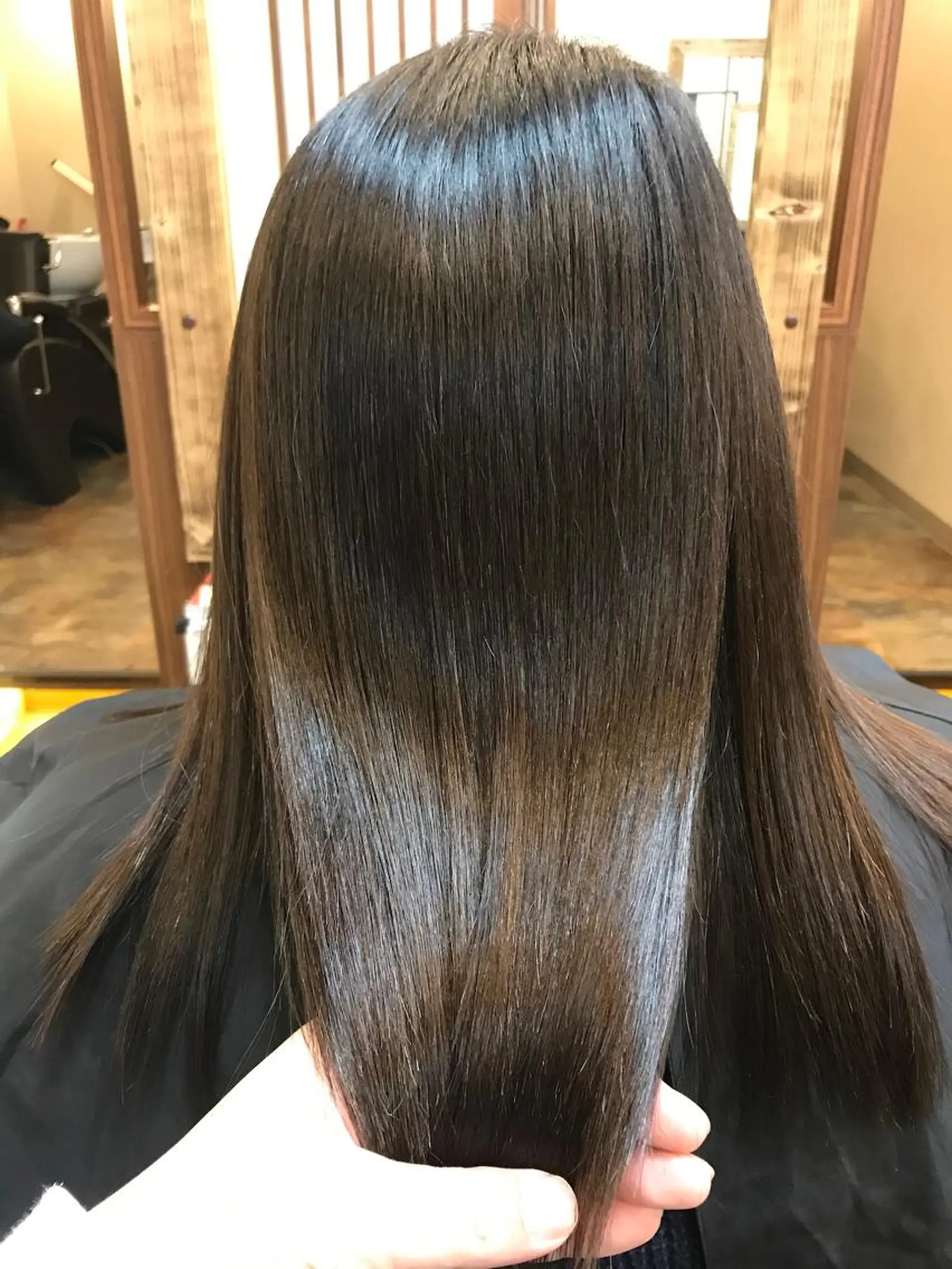 セミロング カット 縮毛矯正 髪穂庵 カミノキモチ所属・宮脇 雄司のヘアスタイル