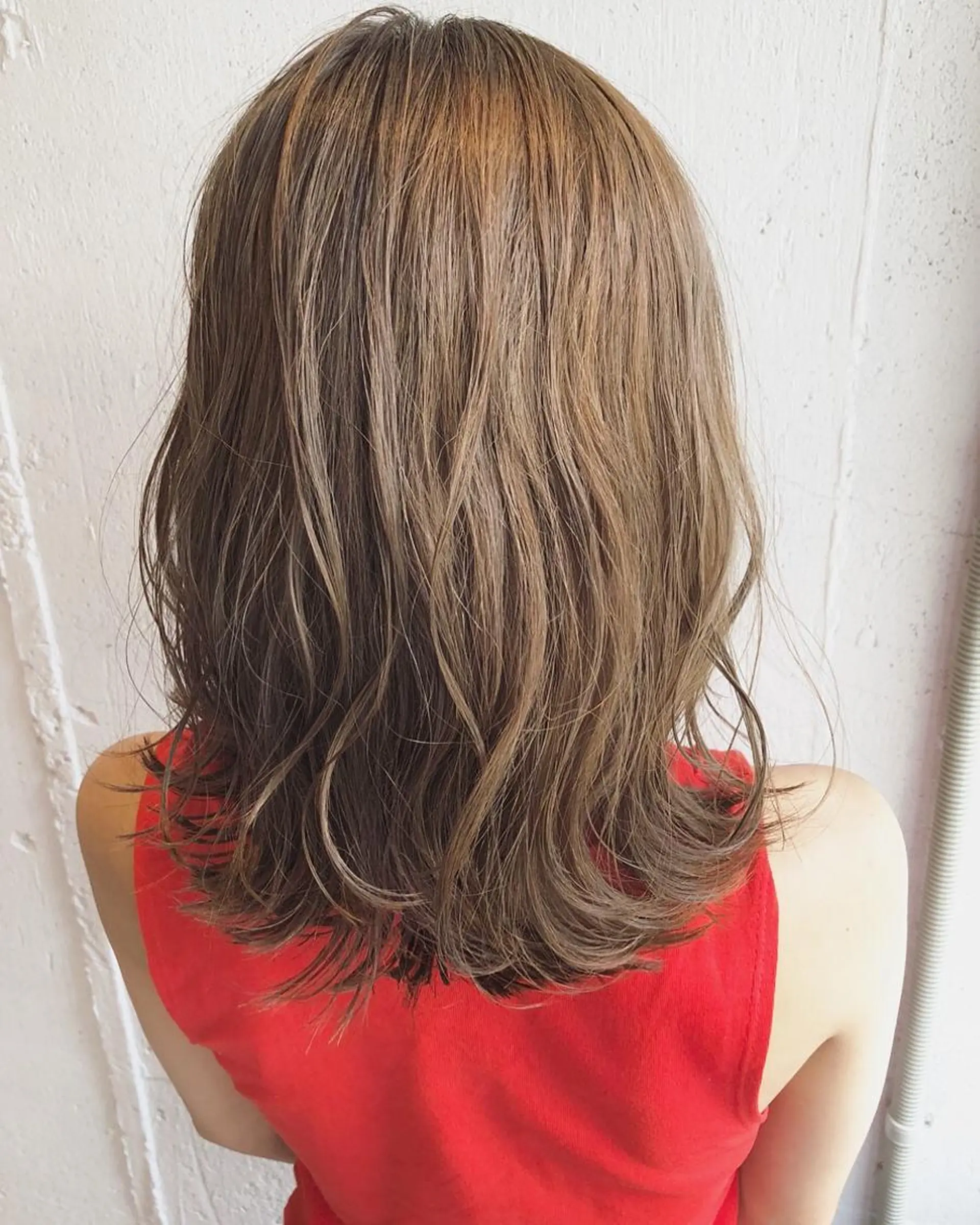 ミディアム ヘアカラー フジサキ ケンのヘアスタイル