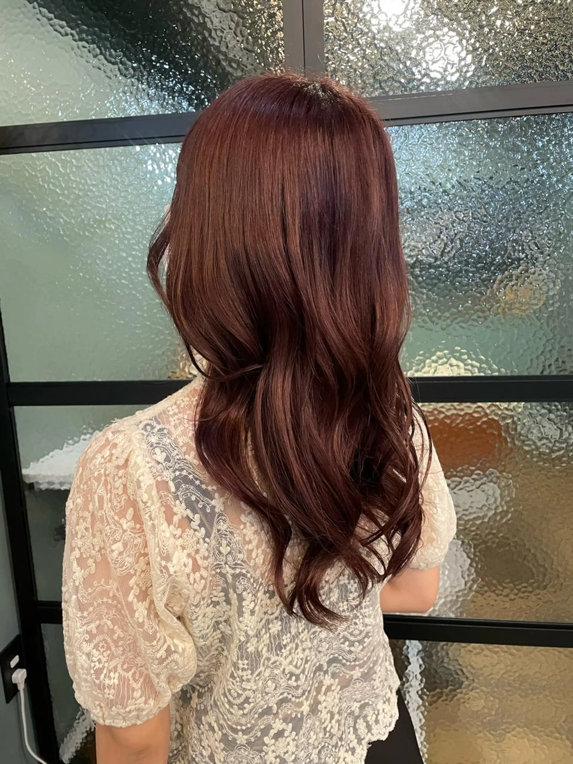セミロング カラー アリーマーケットリル 小林将士のヘアスタイル