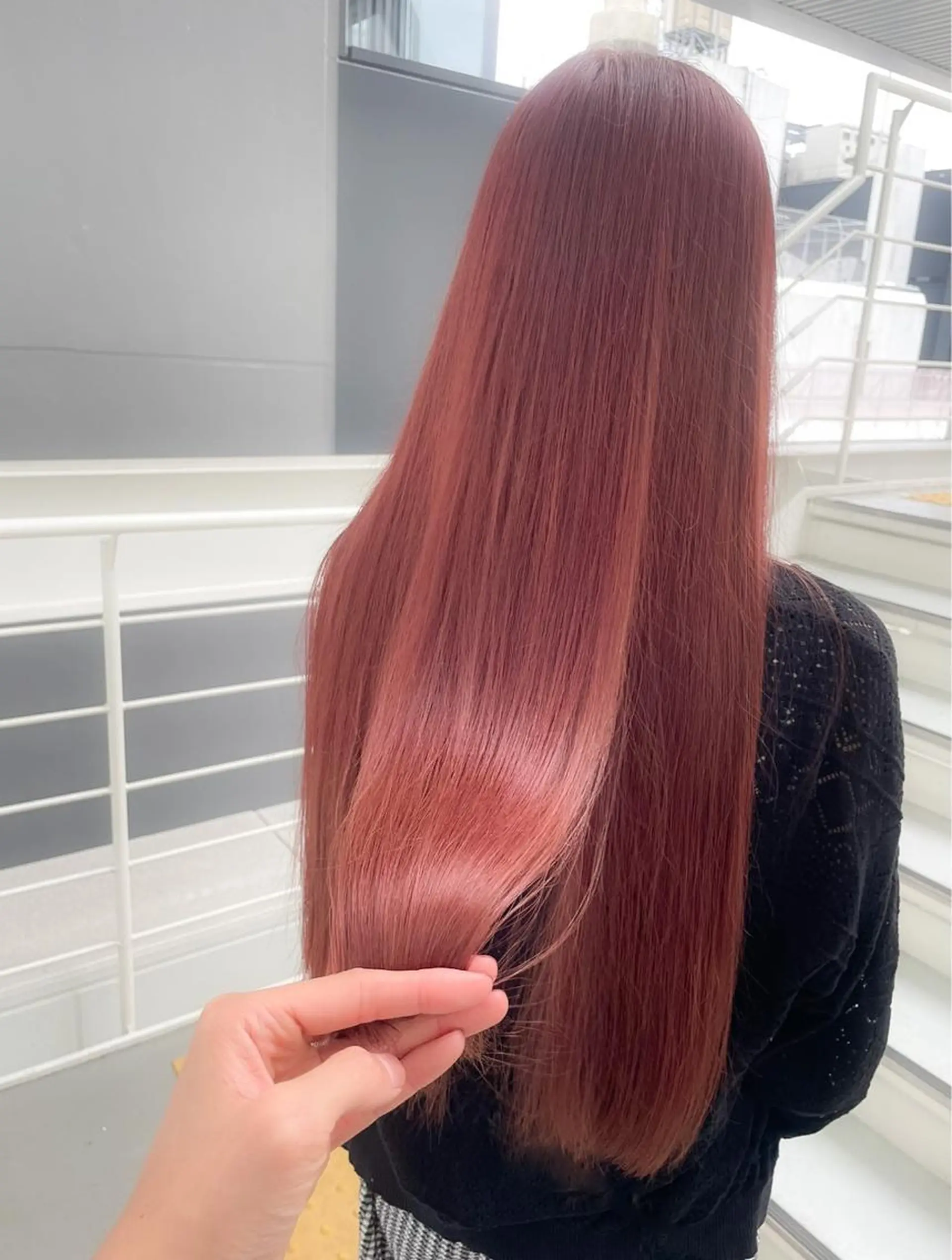 ロング ボブ デート ハイライト 髪質改善 韓国風ヘア カット ヘアカラー 縮毛矯正 トリートメント 【20代ダメージ毛に 髪質改善】のヘアスタイル