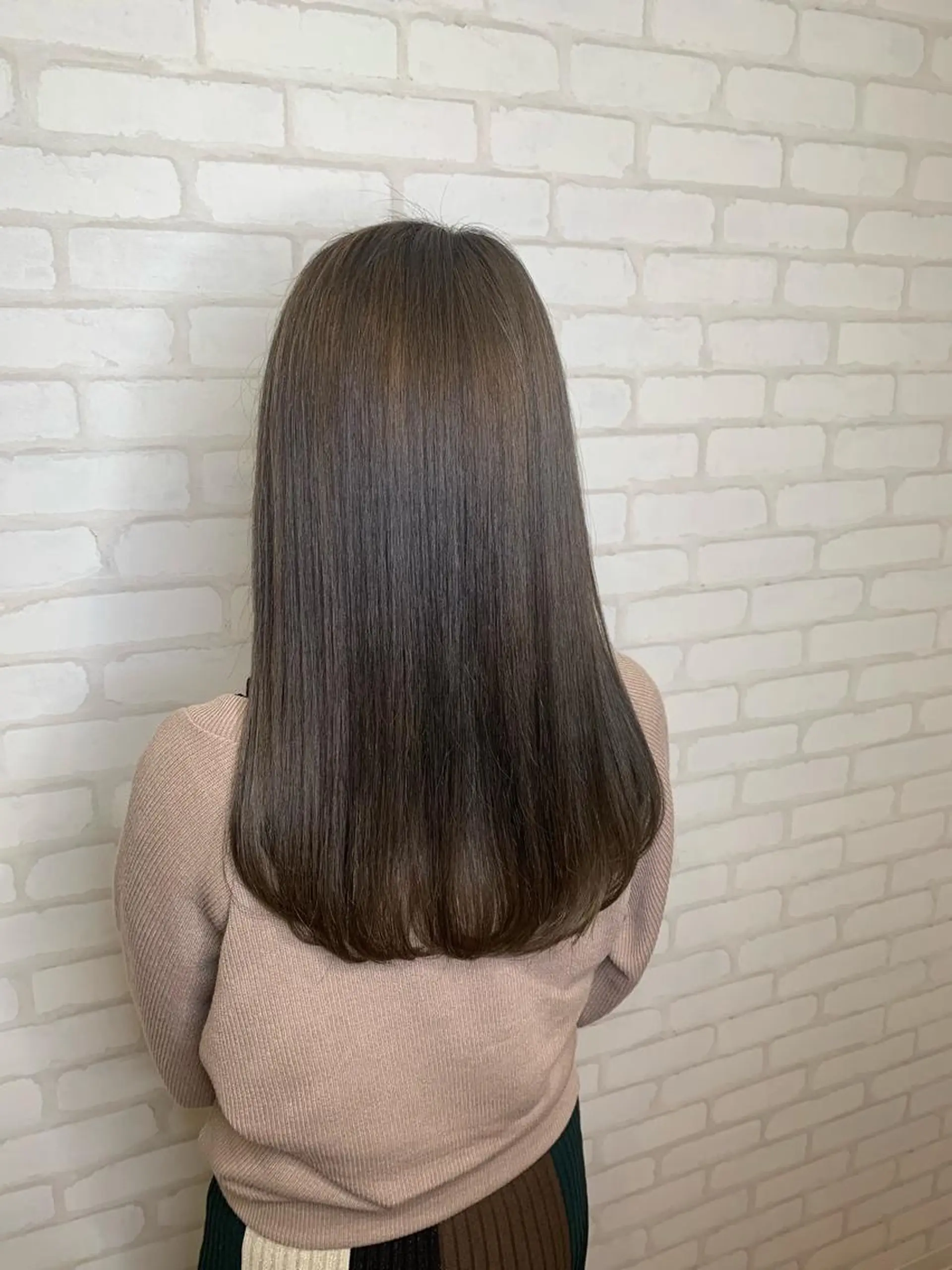 セミロング カラー ブルーカラー ブラウンカラー ブルージュ 透明感カラー グラデーションカラー ✨艶髪✨透明感✨ 山内大樹のヘアスタイル